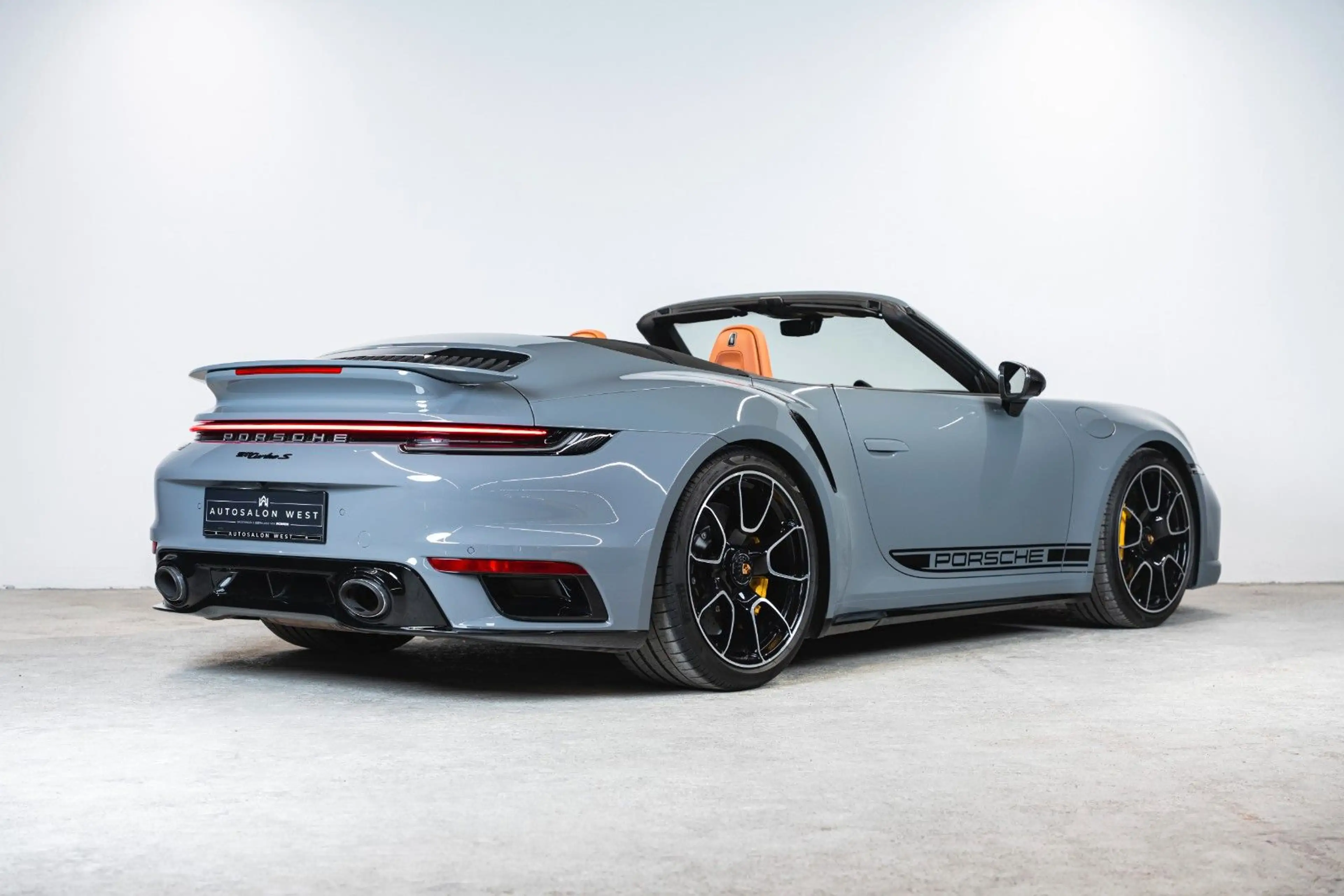 Porsche 911 Turbo S Cabriolet*Exclusive Manufaktur* — photo 10