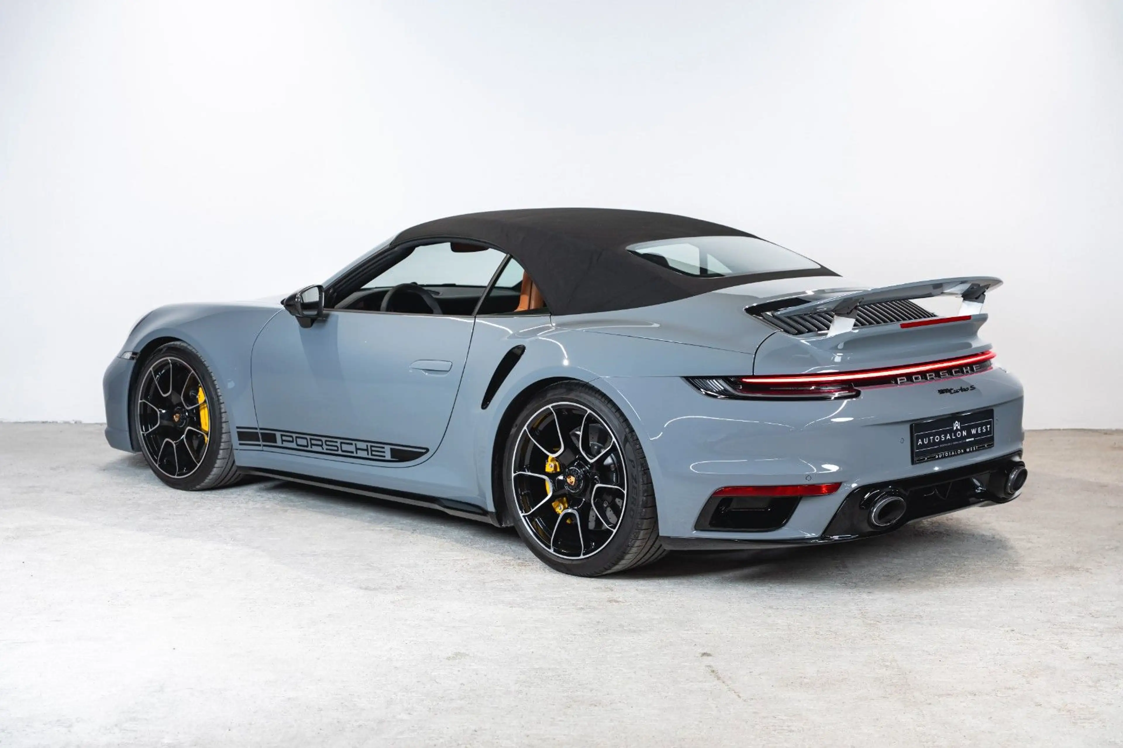 Porsche 911 Turbo S Cabriolet*Exclusive Manufaktur* — photo 11