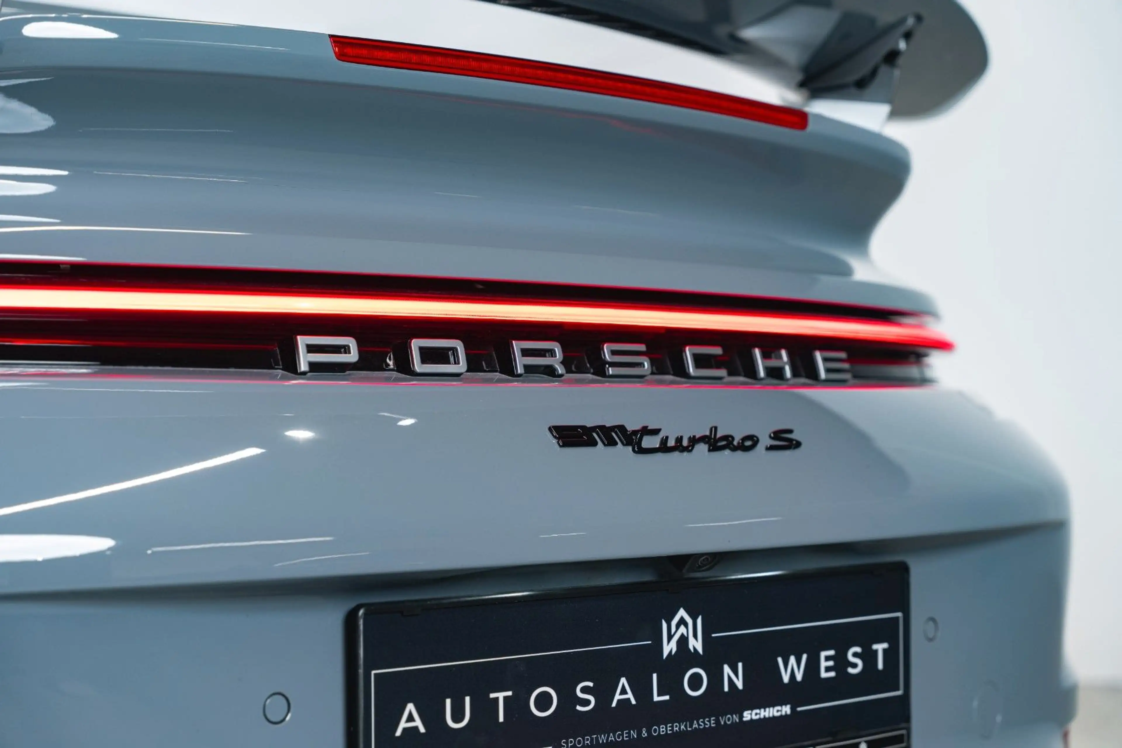 Porsche 911 Turbo S Cabriolet*Exclusive Manufaktur* — photo 12