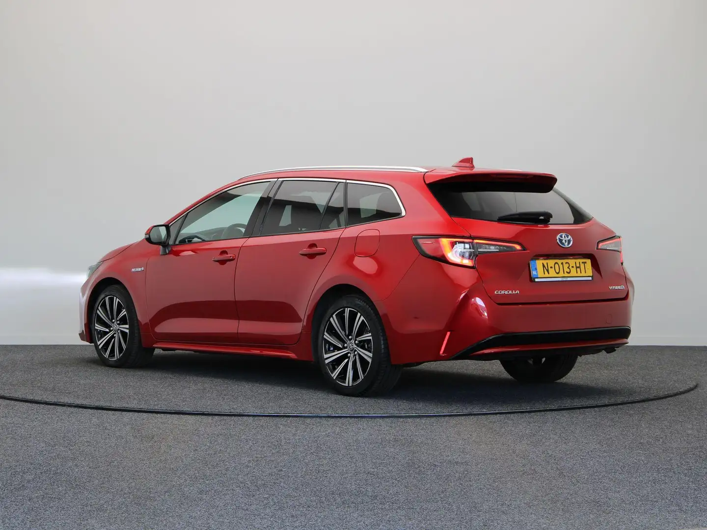 Toyota Corolla Touring Sports 1.8 Hybrid Business Plus | Achterui Rouge - 2