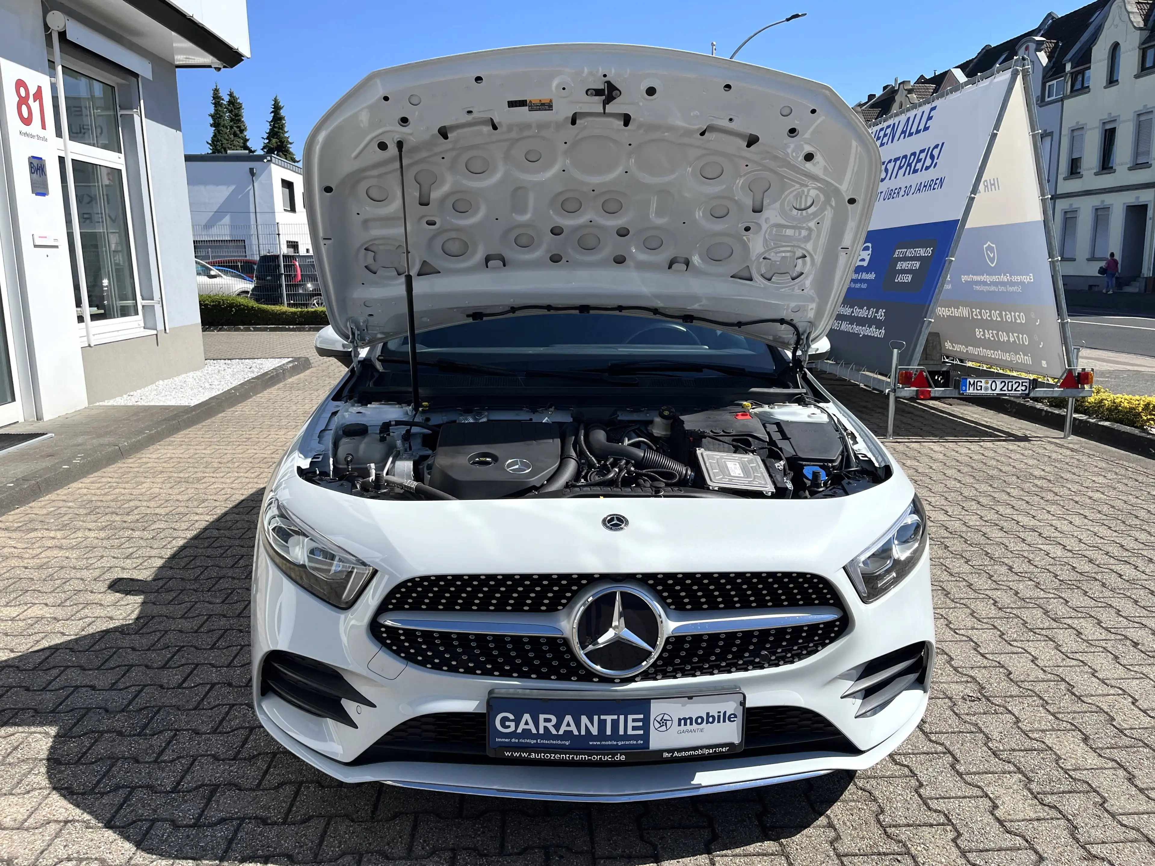 Mercedes-Benz A 200 AMG Line *LED*Navi*Virtual* — photo 12