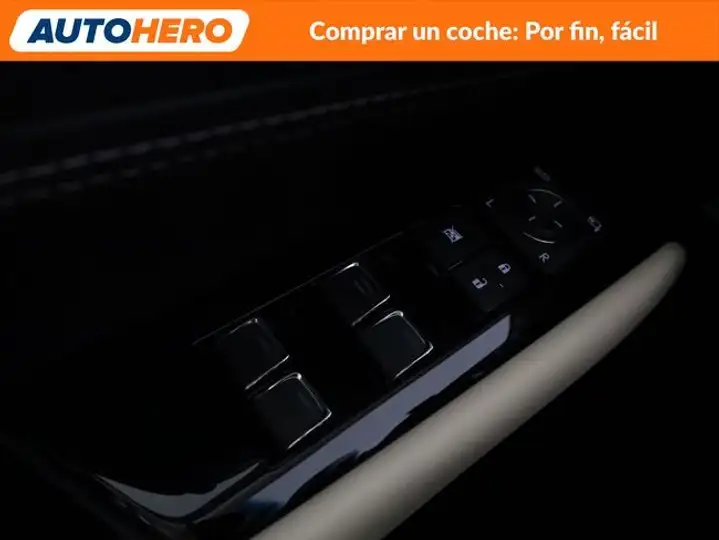 Lexus GS300 2018, foto 38