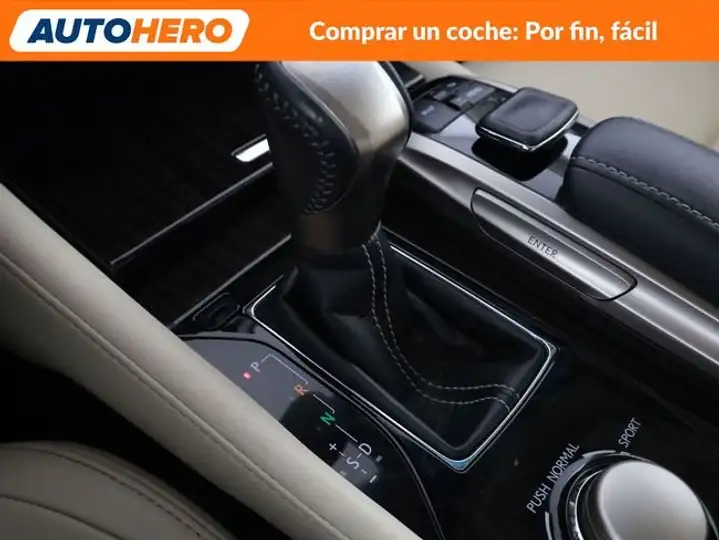 Lexus GS300 2018, foto 34