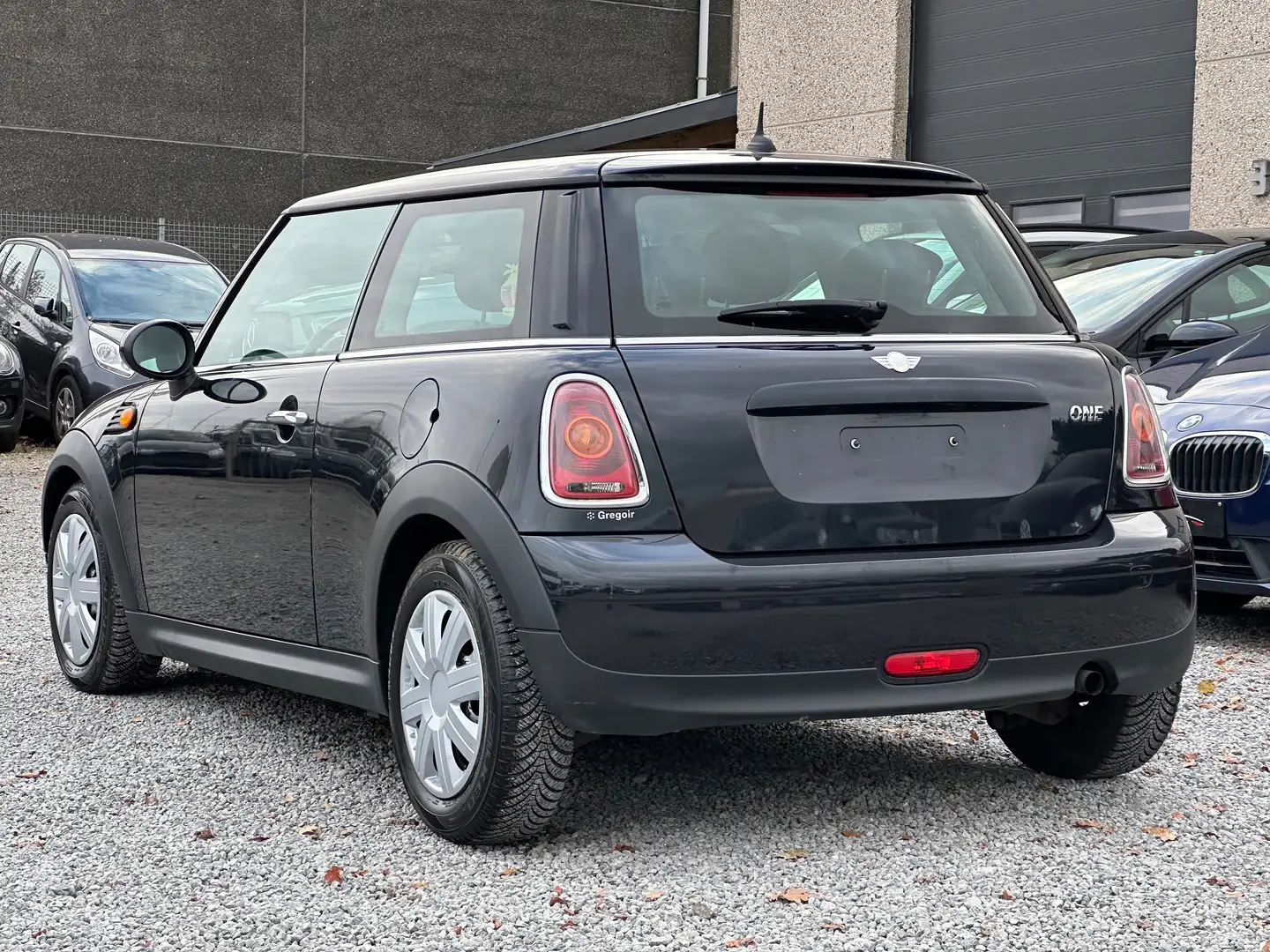 MINI One Mini 1.4i One MARCHAND EXPORT Zwart - 2
