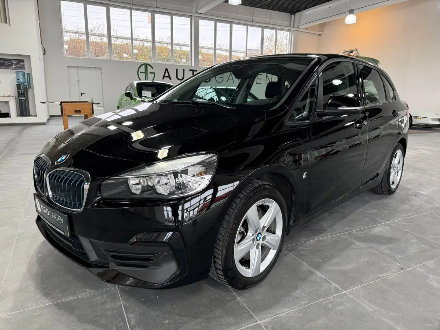 BMW 225 225 xe Active Tourer*Automatik*SHZ*Navi*PDC*AHK Noir - 1