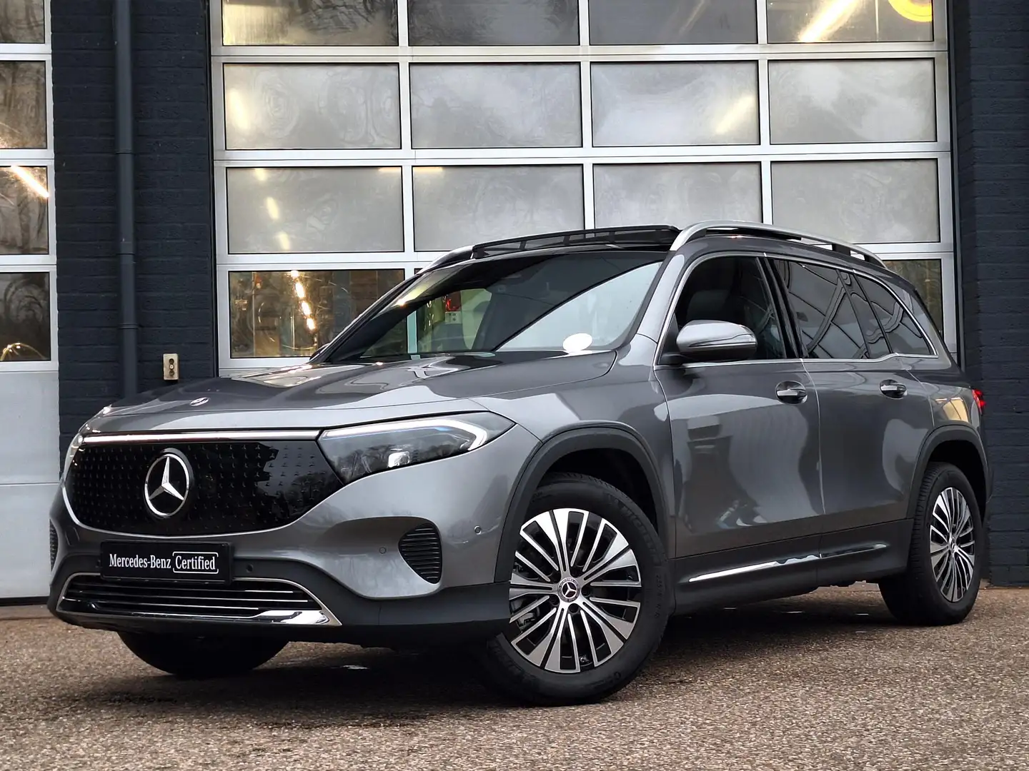 Mercedes-Benz EQB 250 250+ Business Line LIMITED 7p. 71 kWh | Panoramada Gris - 2