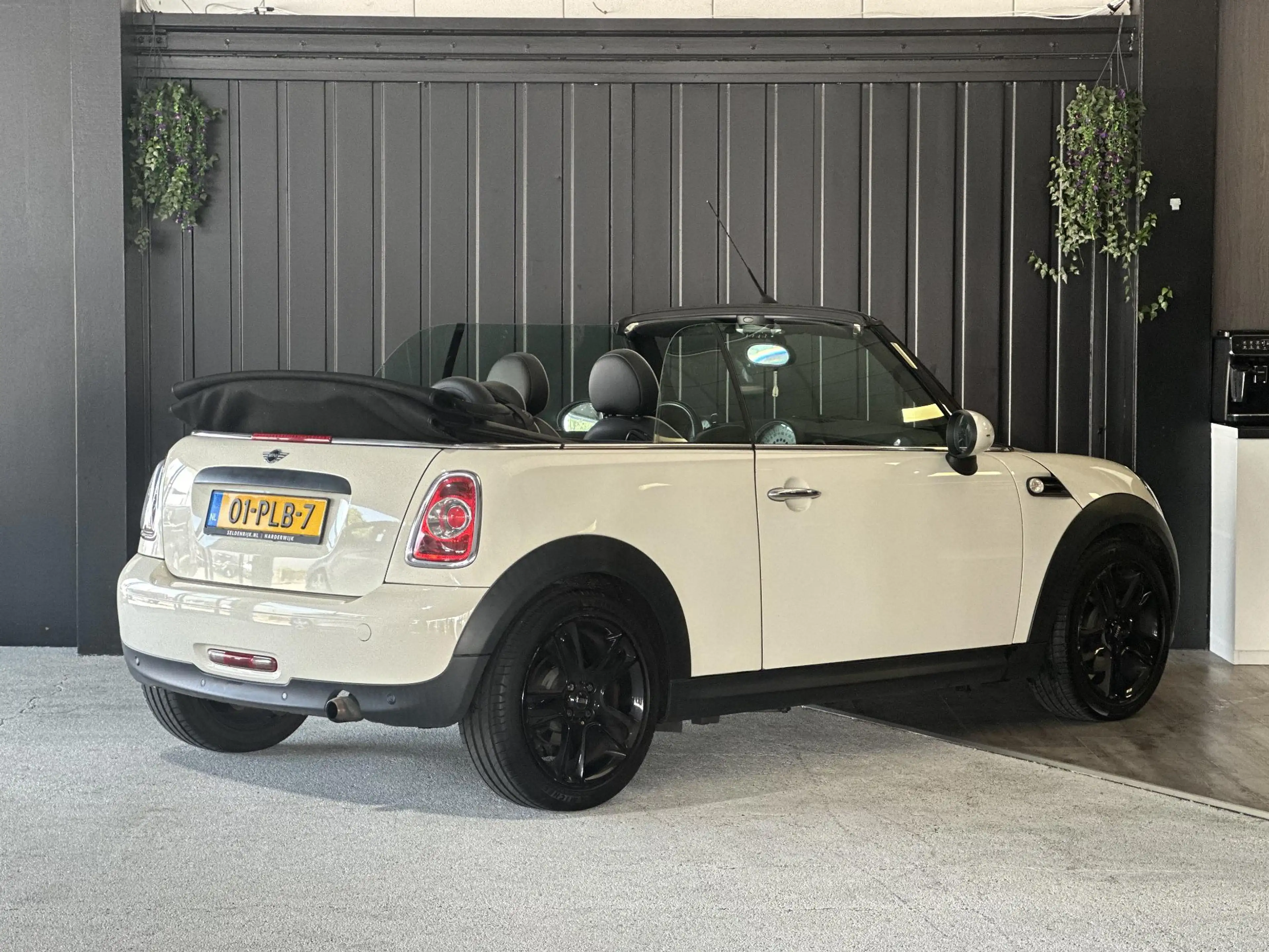 MINI One Cabrio 1.6 Chili | Airco | Leder | Parkeersensoren Achter — photo 8