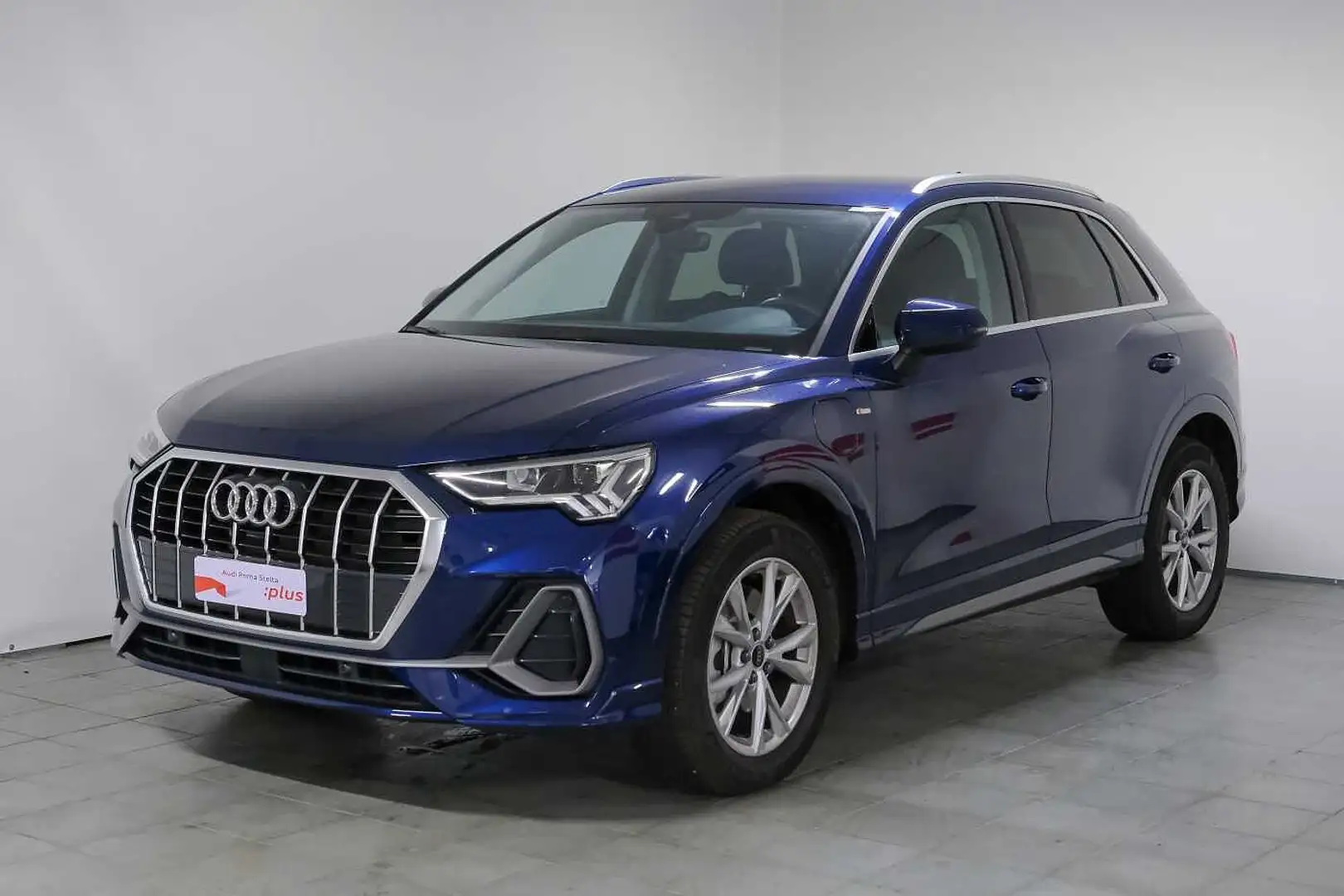 Audi Q3 2ª serie 45 TFSI e S tronic Business Blu/Azzurro - 1