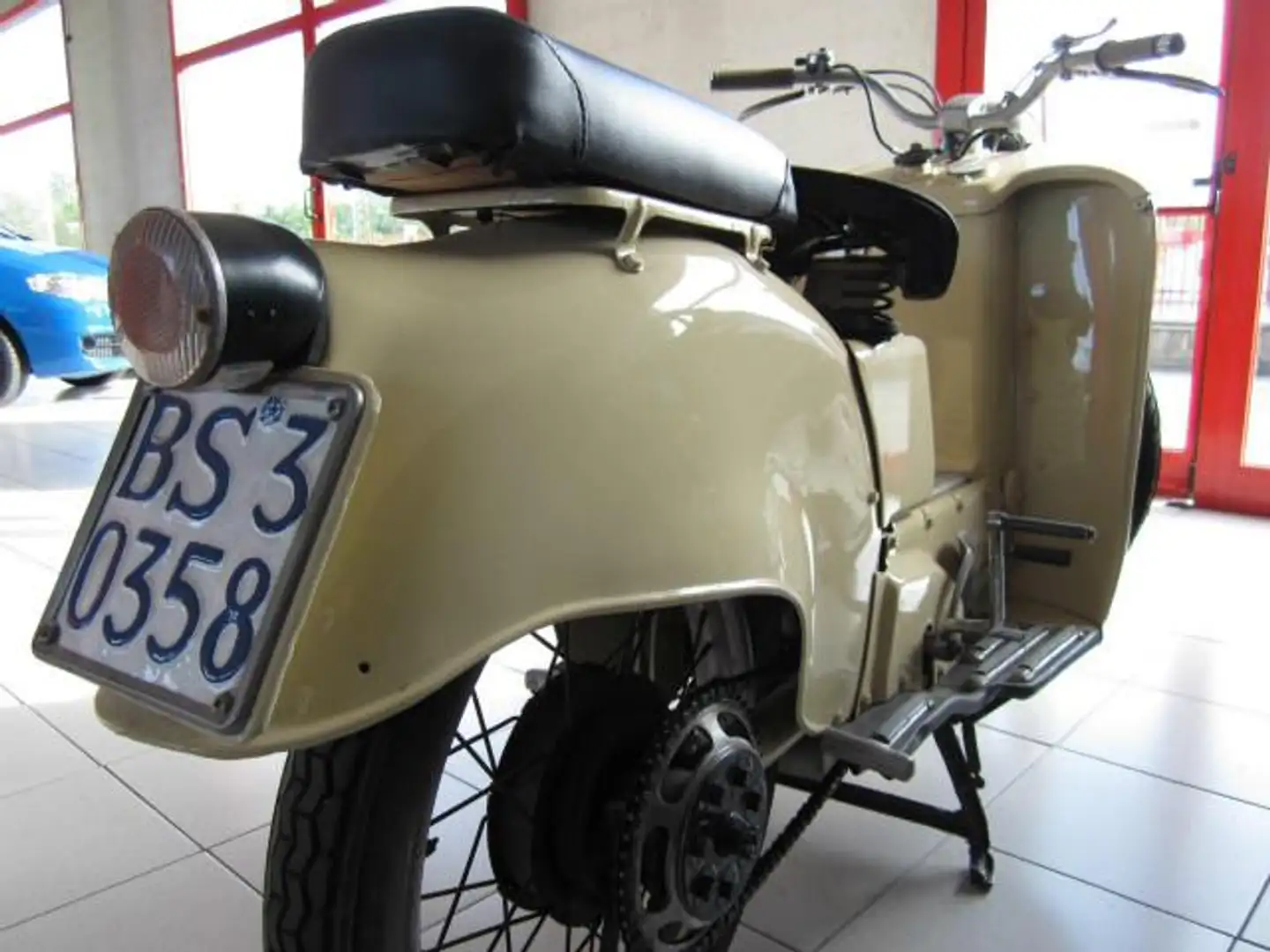 Moto Guzzi Galletto 160 bež - 1