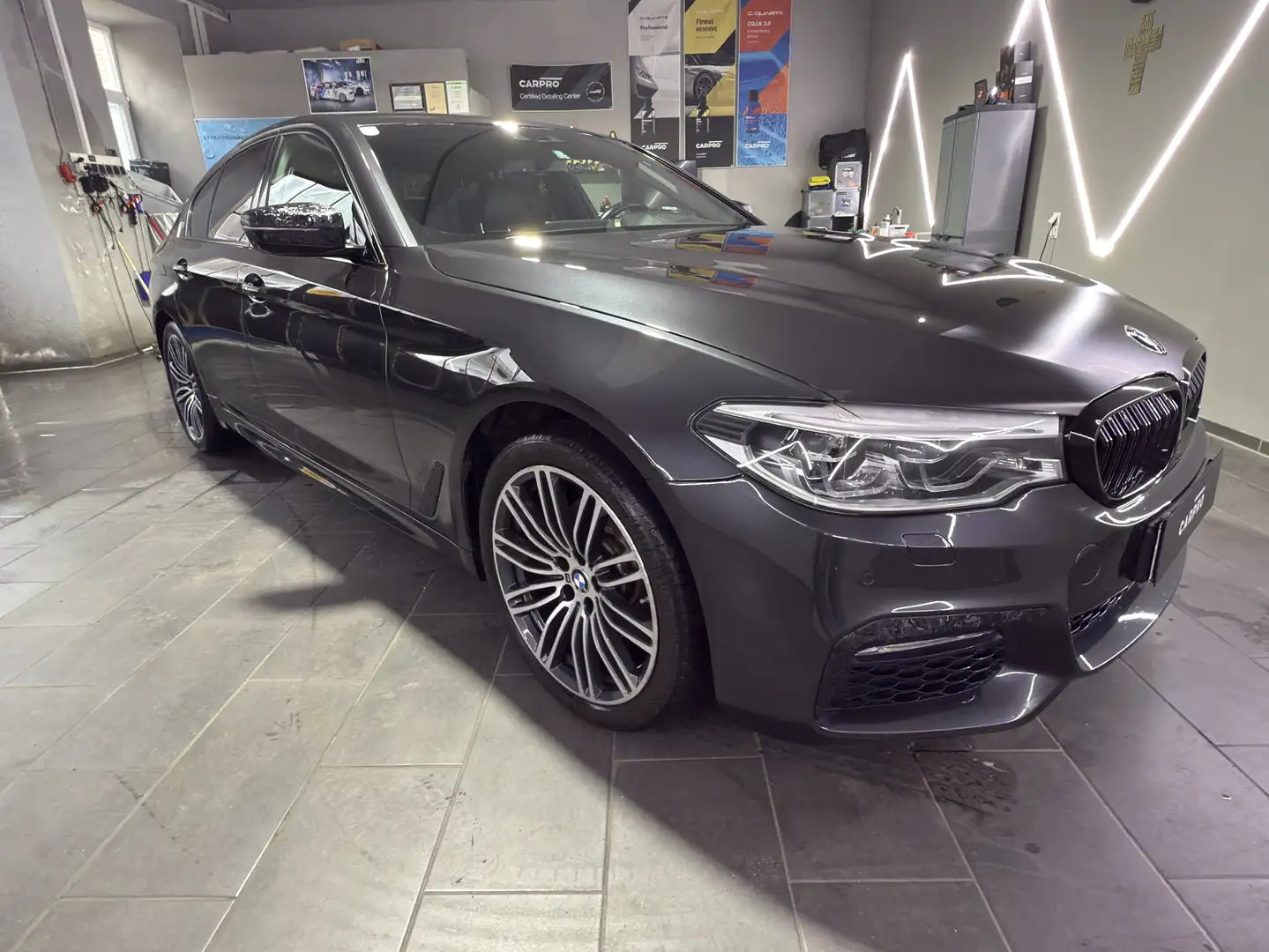 BMW 520 520d xDrive Aut. - 1