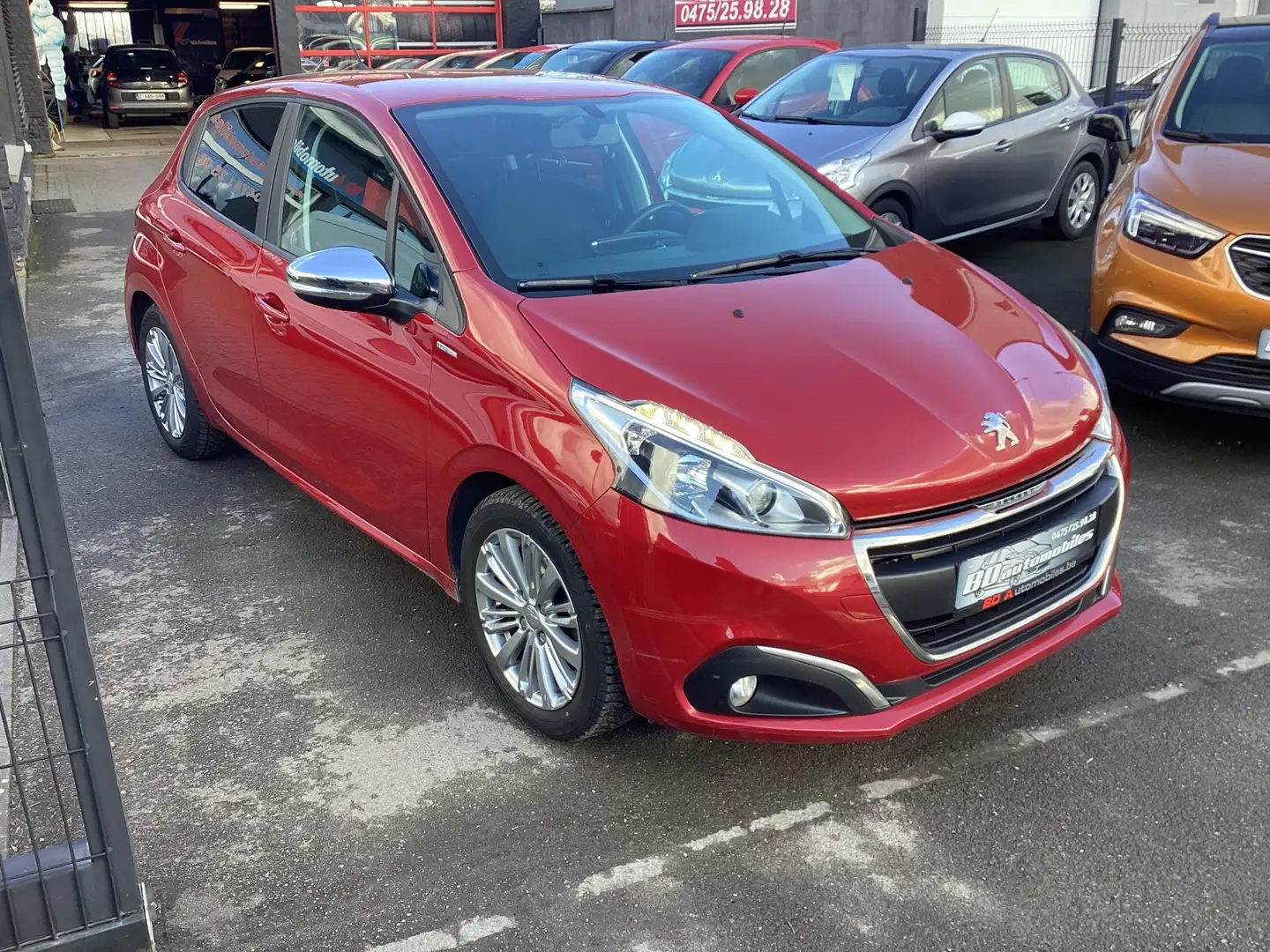 Peugeot 208 1.2i Style clim navi superbe ⚡️⚡️⚡️⚡ Rouge - 2