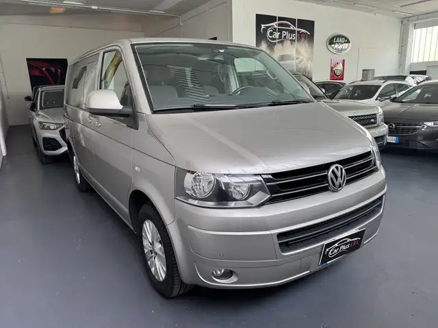 Volkswagen T5 Caravelle vw caravelle 9 posti Automatico