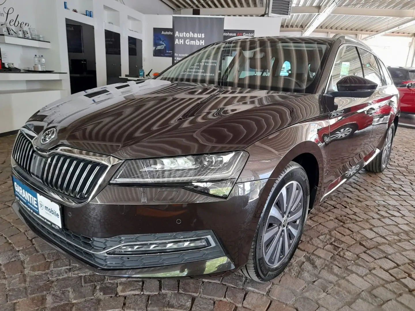 Skoda Superb Combi Style 4x4 Braun - 1