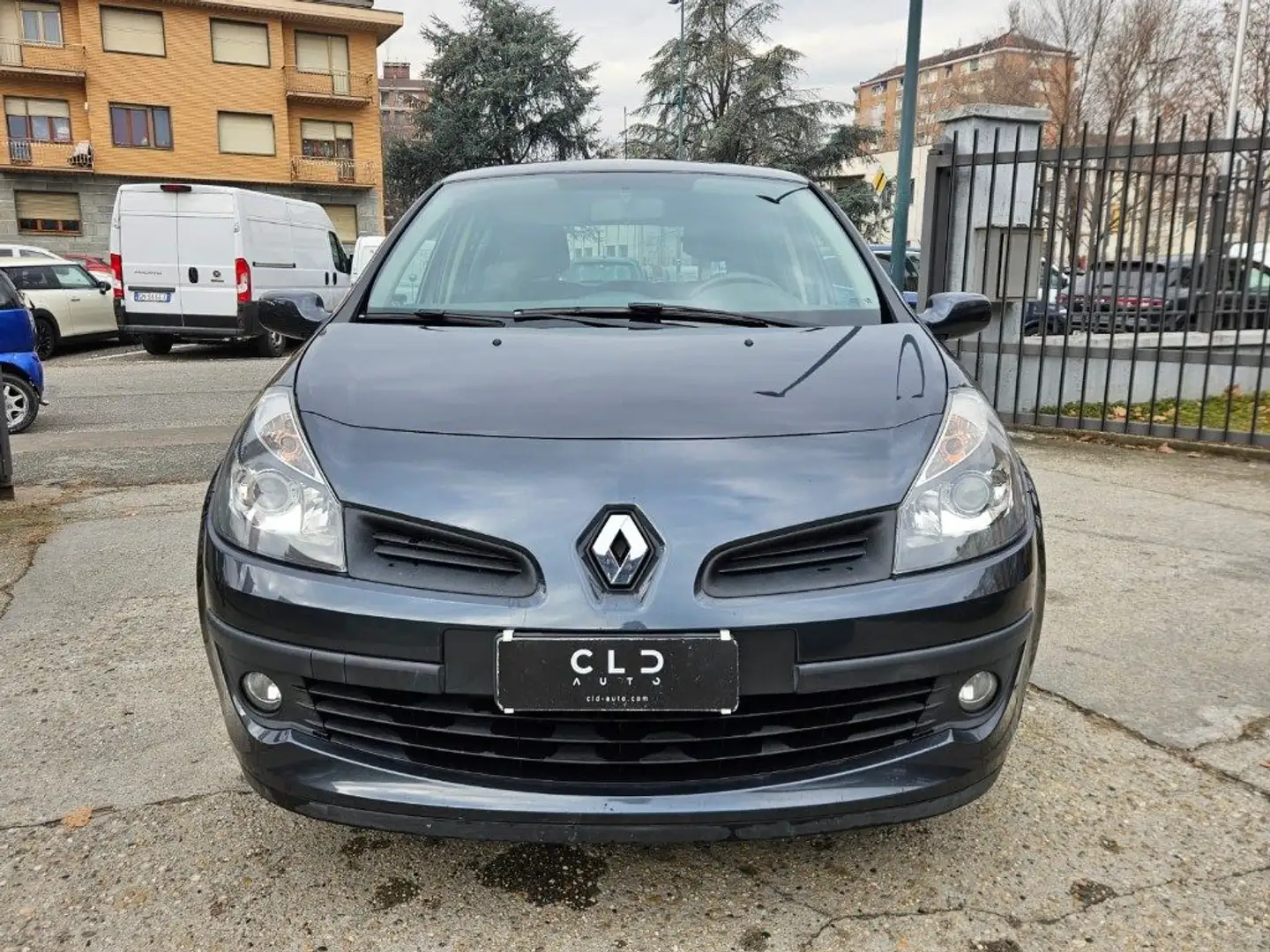 Renault Clio 1.5 dCi 85CV 5 porte Le Iene Grigio - 2