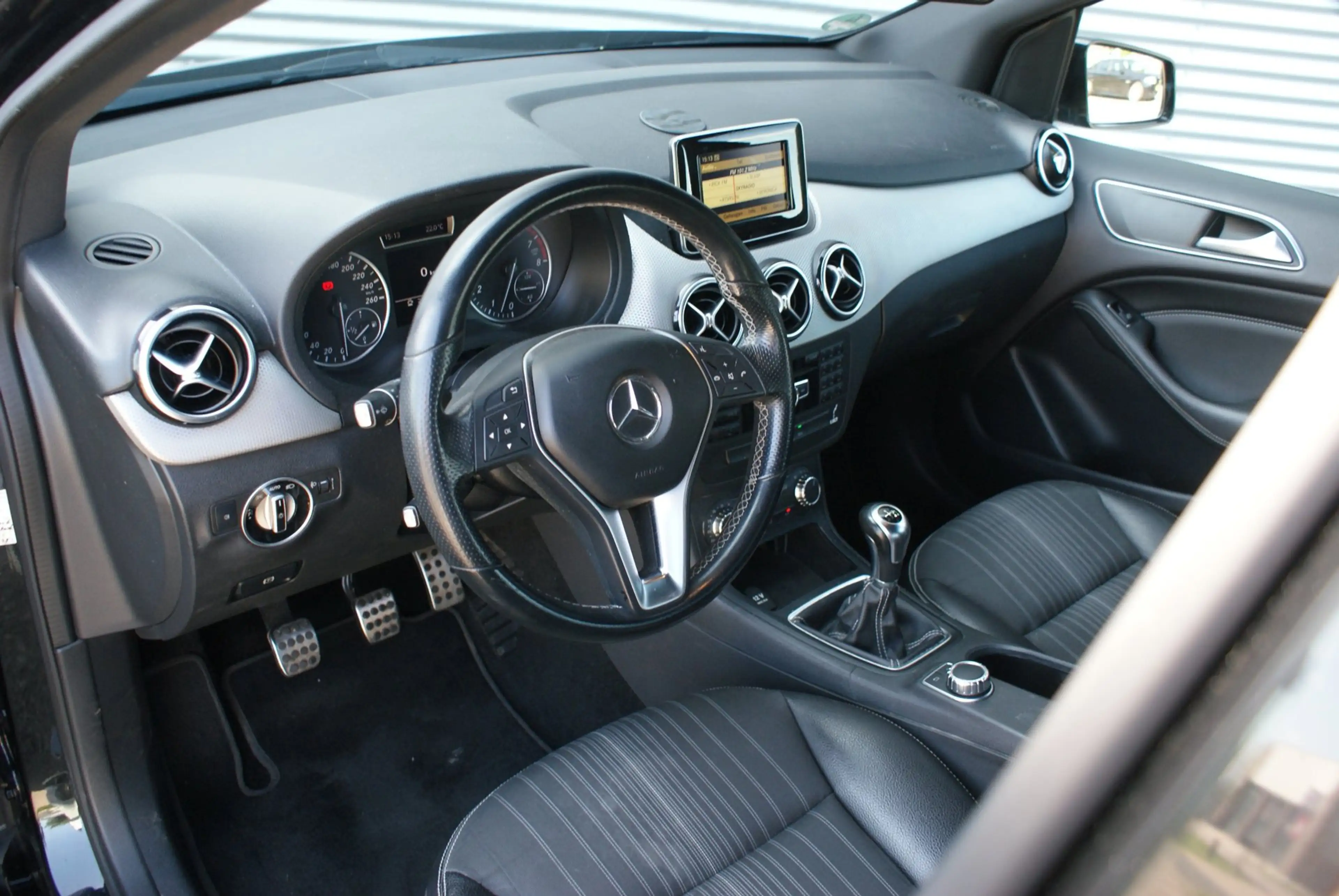 Mercedes-Benz B 180 | Org NL Auto | Nieuw model | — photo 17