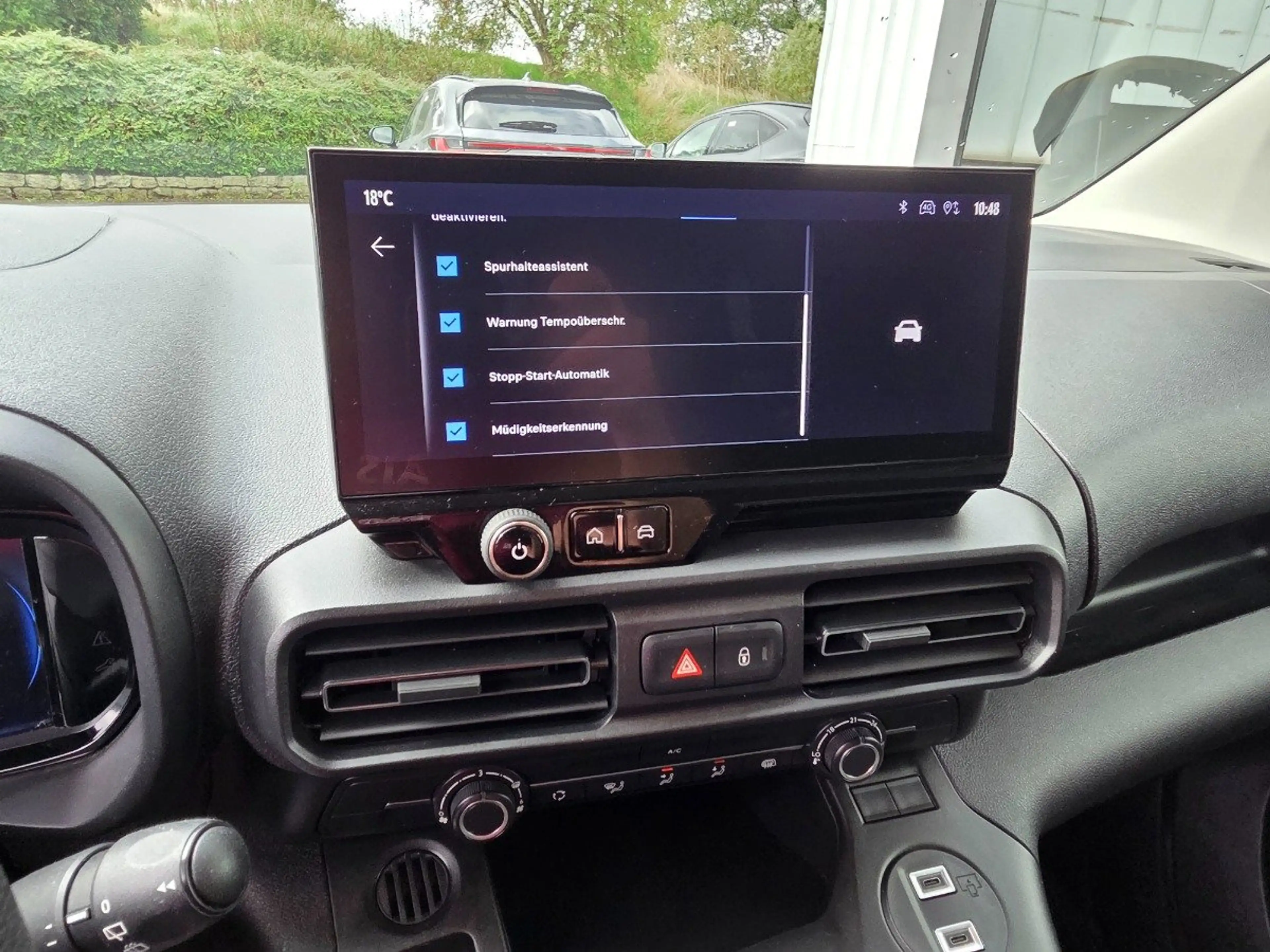 Toyota Proace City 1.5 D-4D L2 Meister LED+Navi+PDC — photo 14