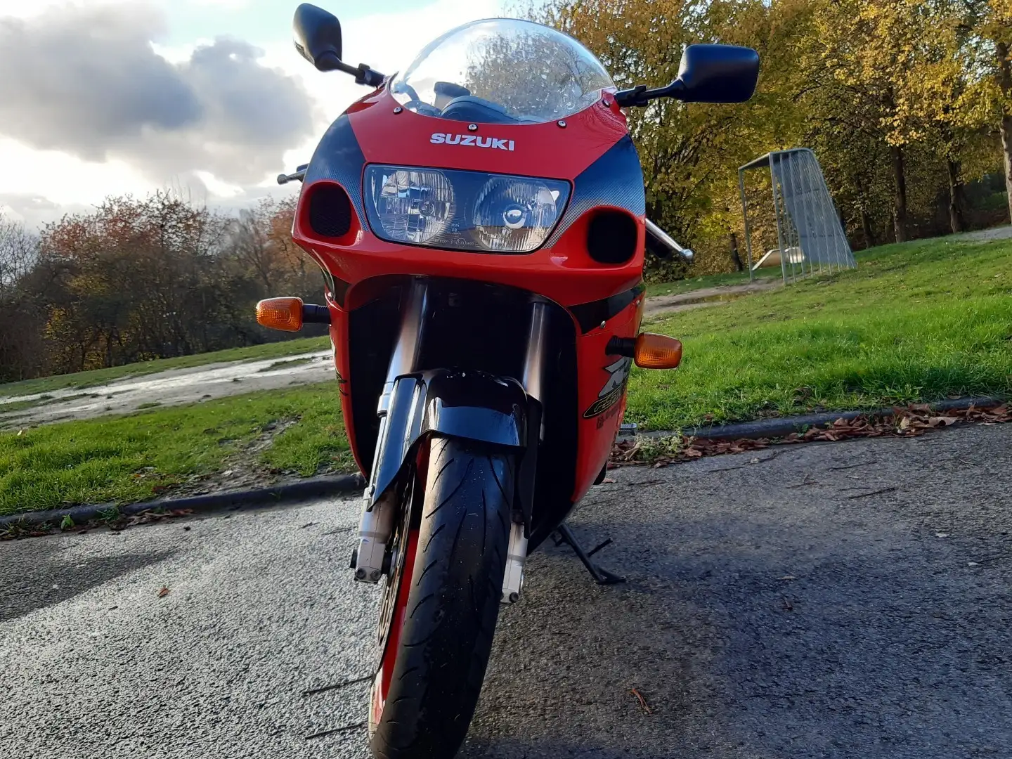Suzuki GSX-R 750 Червоний - 2