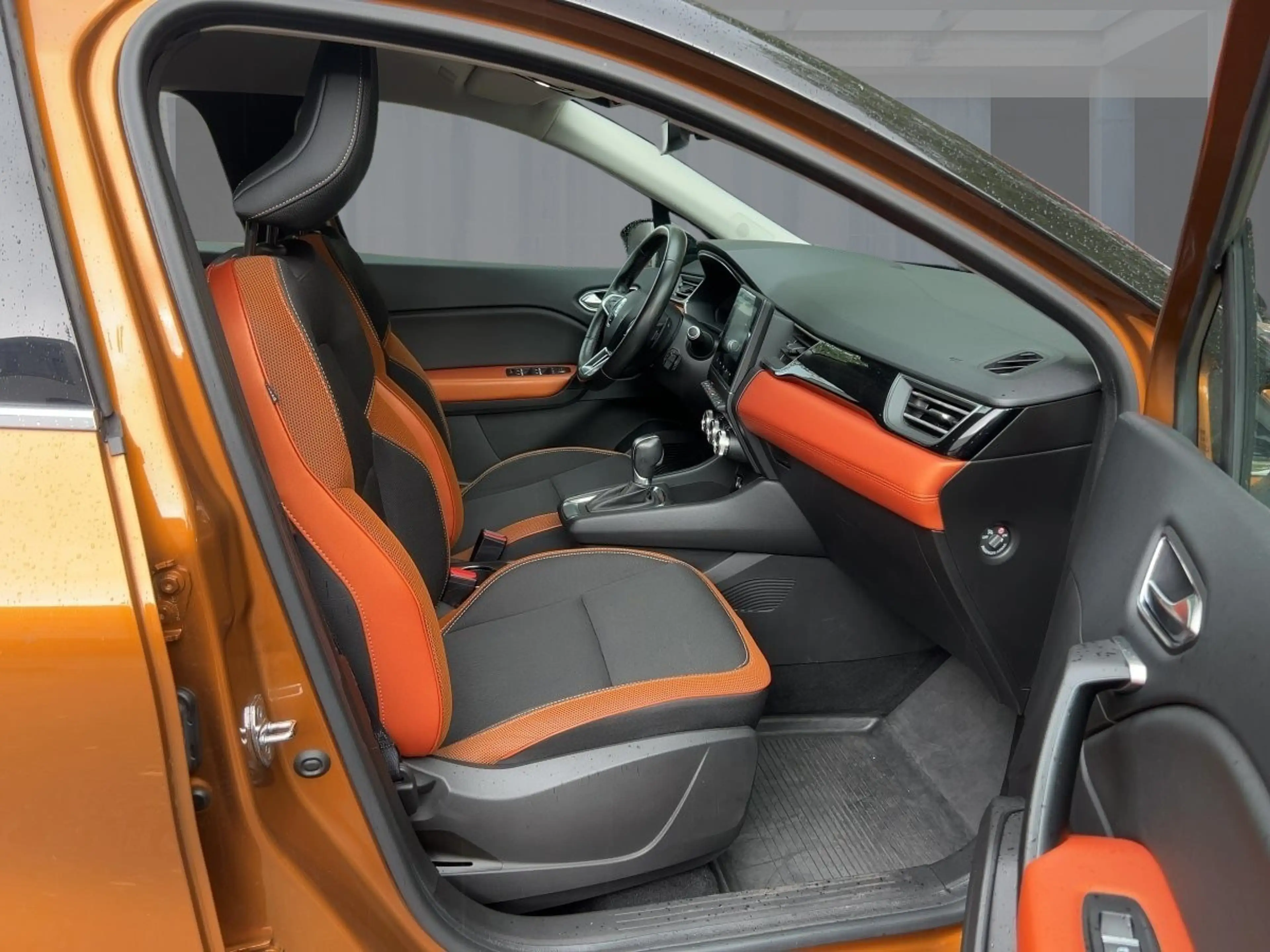 Renault Captur INTENS TCe 130 EDC GPF Apple CarPlay SHZ BT — photo 8