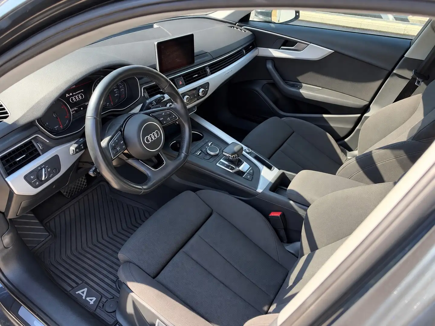 Audi A4 3.0TDI quattro Grau - 2
