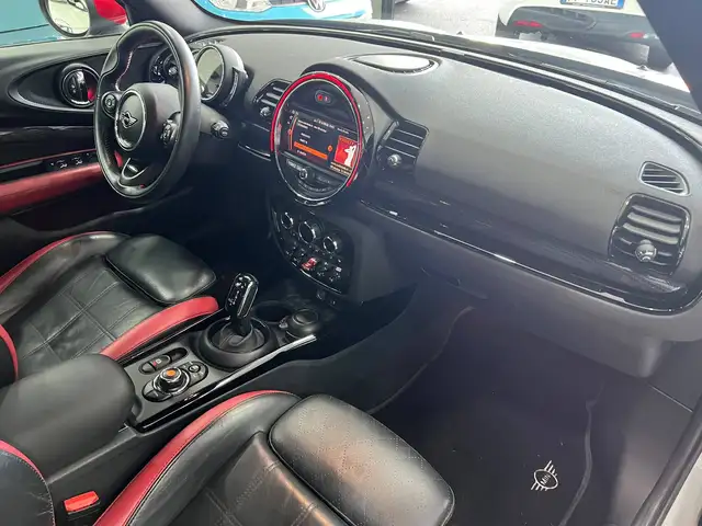 Mini Clubman view 17
