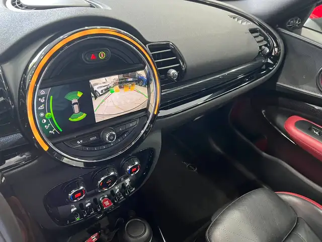 Mini Clubman view 15