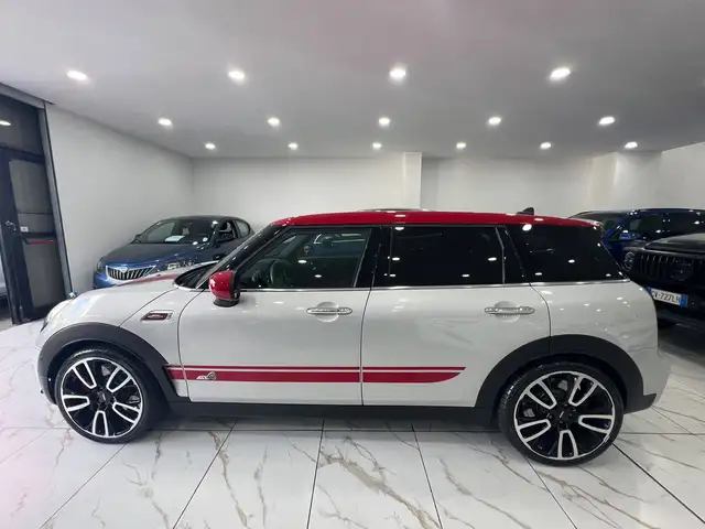 Mini Clubman view 3