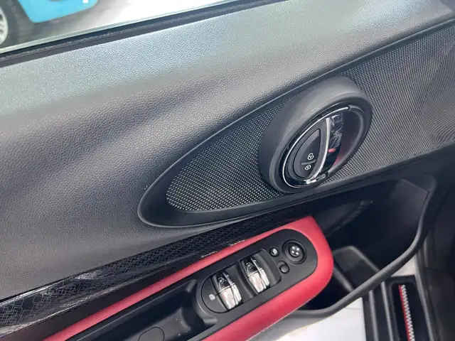 Mini Clubman view 11