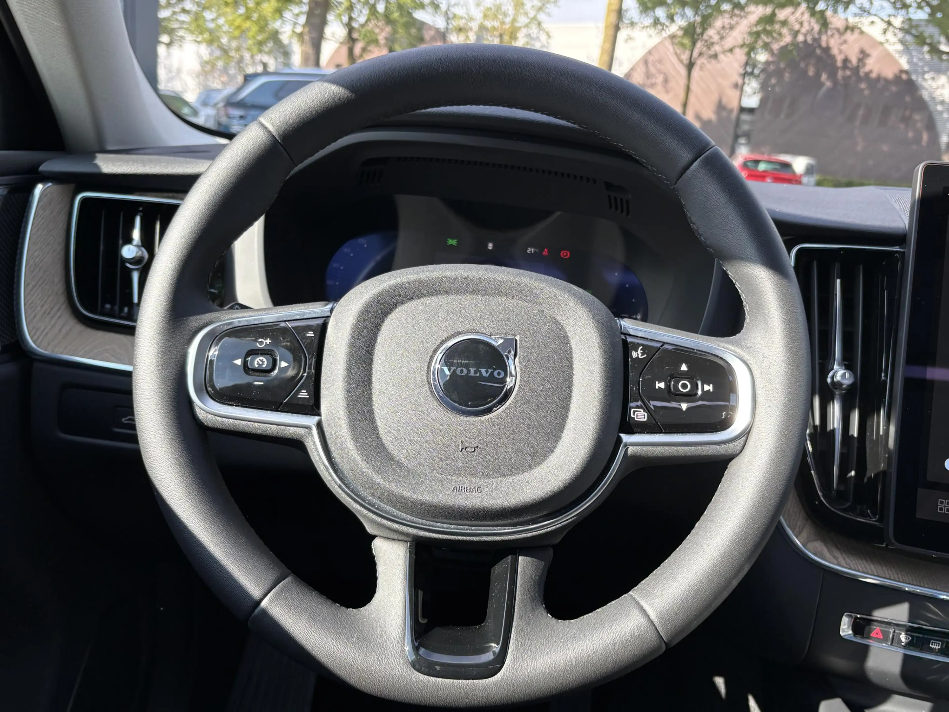 Volvo XC60 2.0 T6 Plug-in hybrid AWD Plus Dark VAN €56.900,- — photo 20