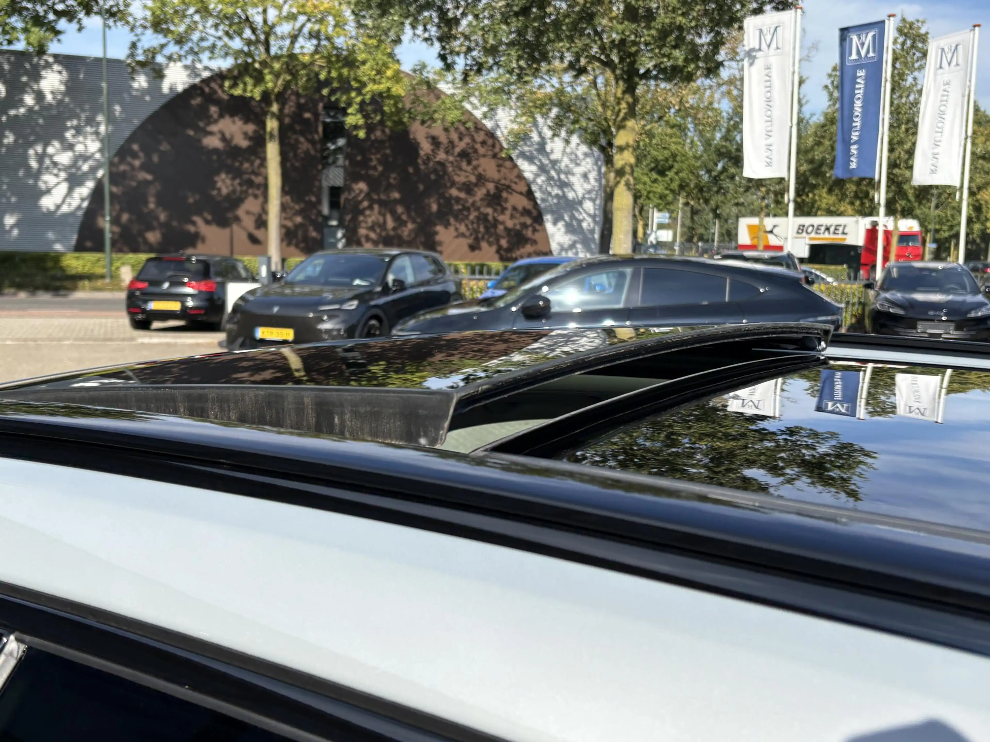 Volvo XC60 2.0 T6 Plug-in hybrid AWD Plus Dark VAN €56.900,- — photo 22