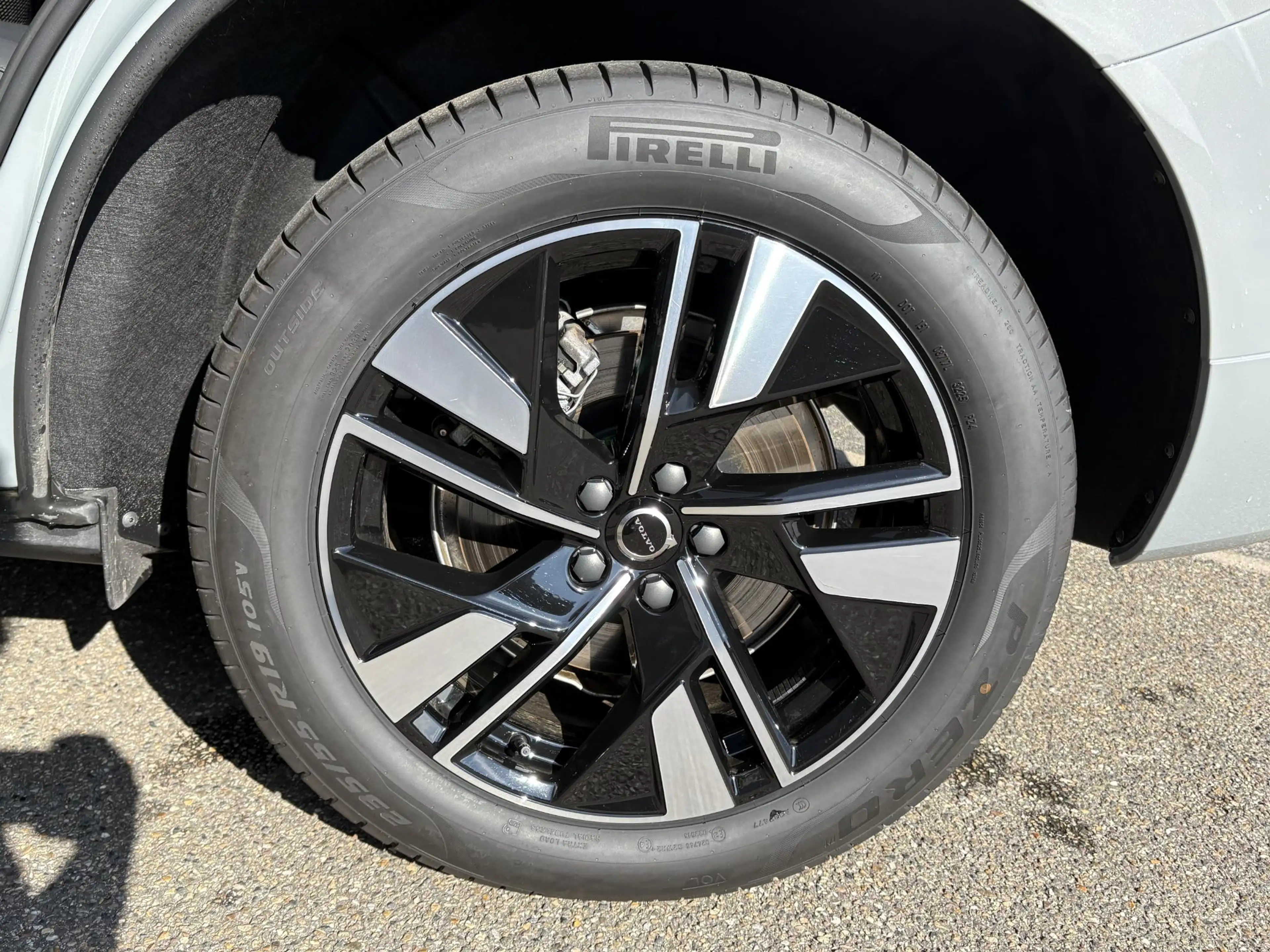 Volvo XC60 2.0 T6 Plug-in hybrid AWD Plus Dark VAN €56.900,- — photo 18