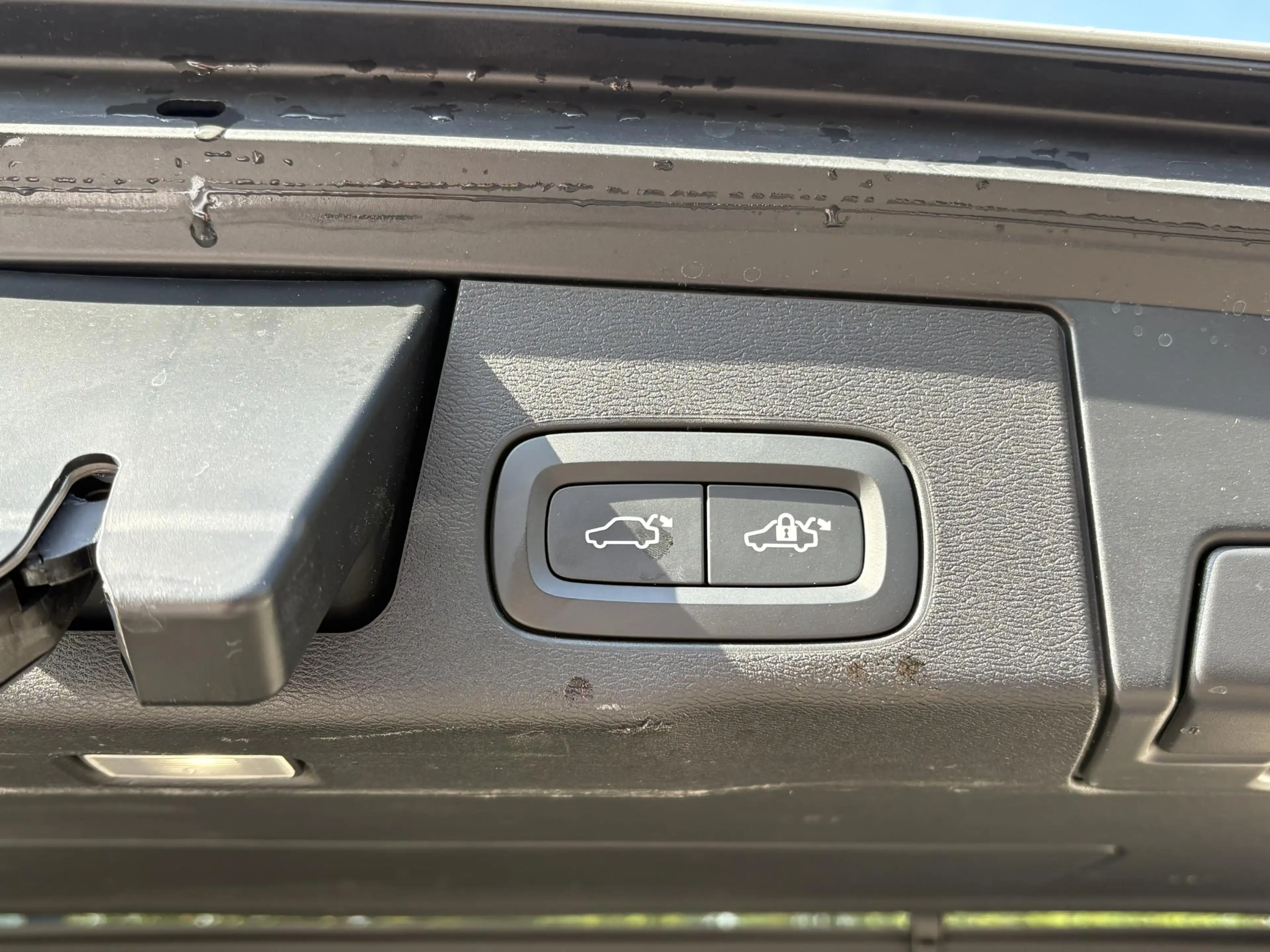 Volvo XC60 2.0 T6 Plug-in hybrid AWD Plus Dark VAN €56.900,- — photo 15
