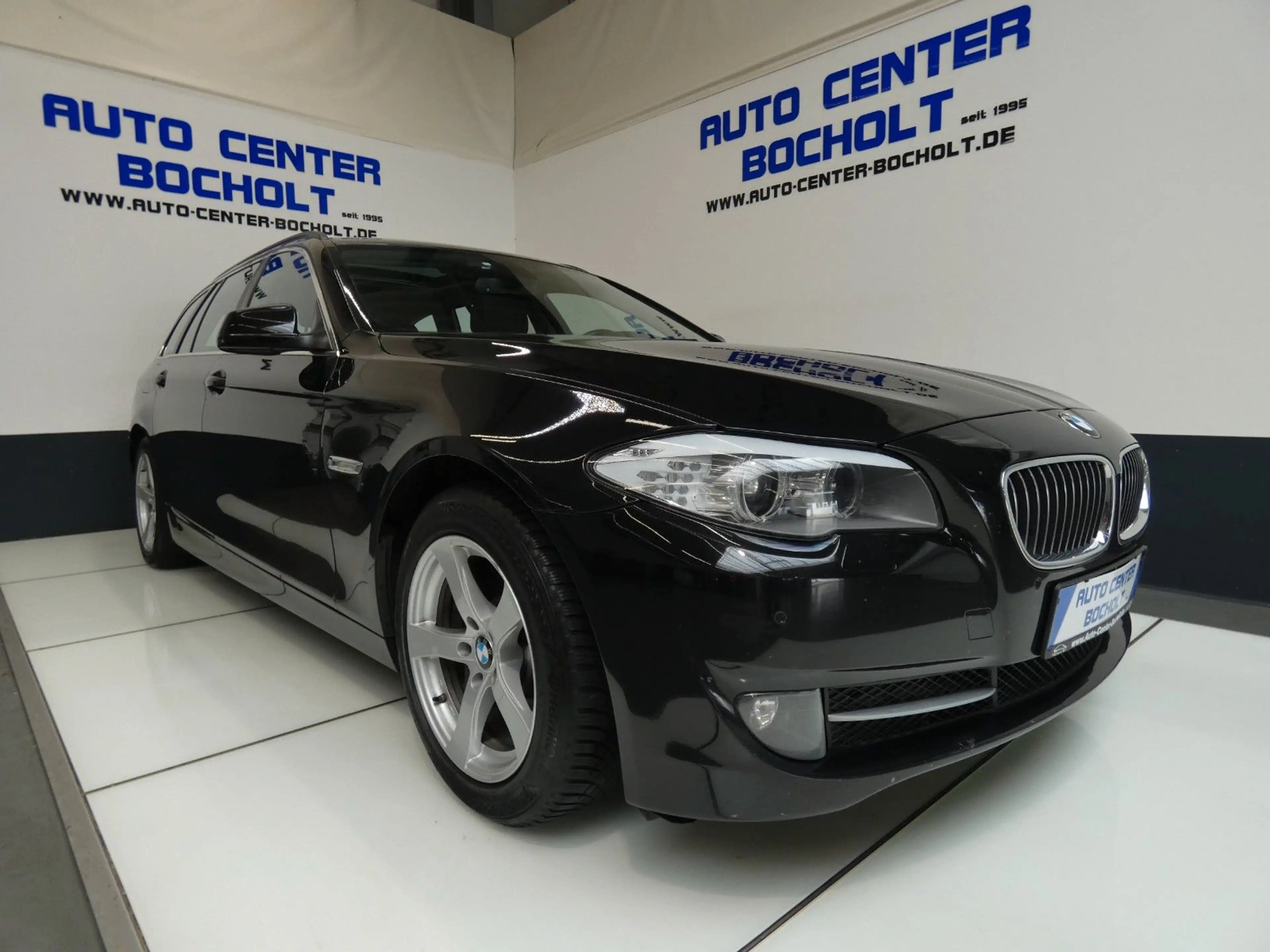 BMW 525 d F11 *Navi*Klimaaut*Leder*Panorama — photo 3