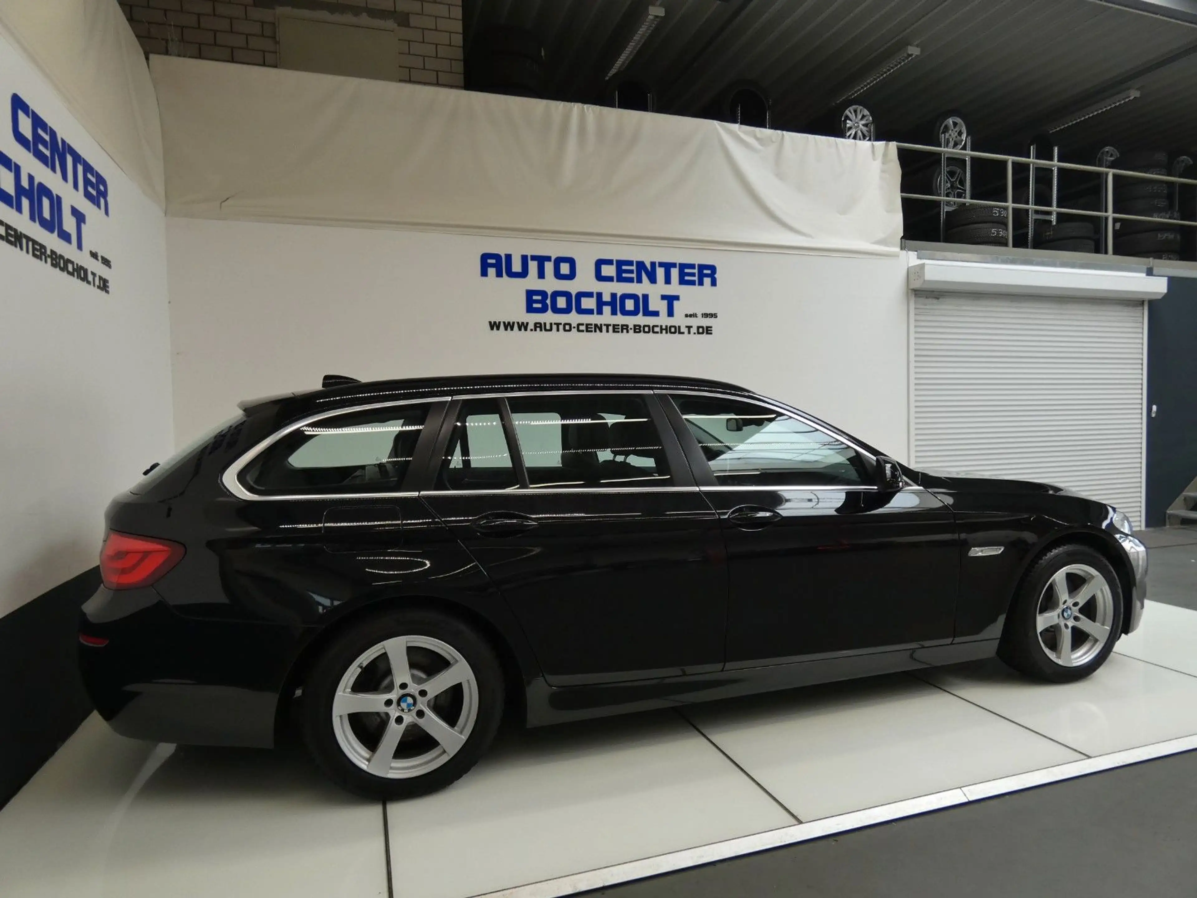 BMW 525 d F11 *Navi*Klimaaut*Leder*Panorama — photo 8