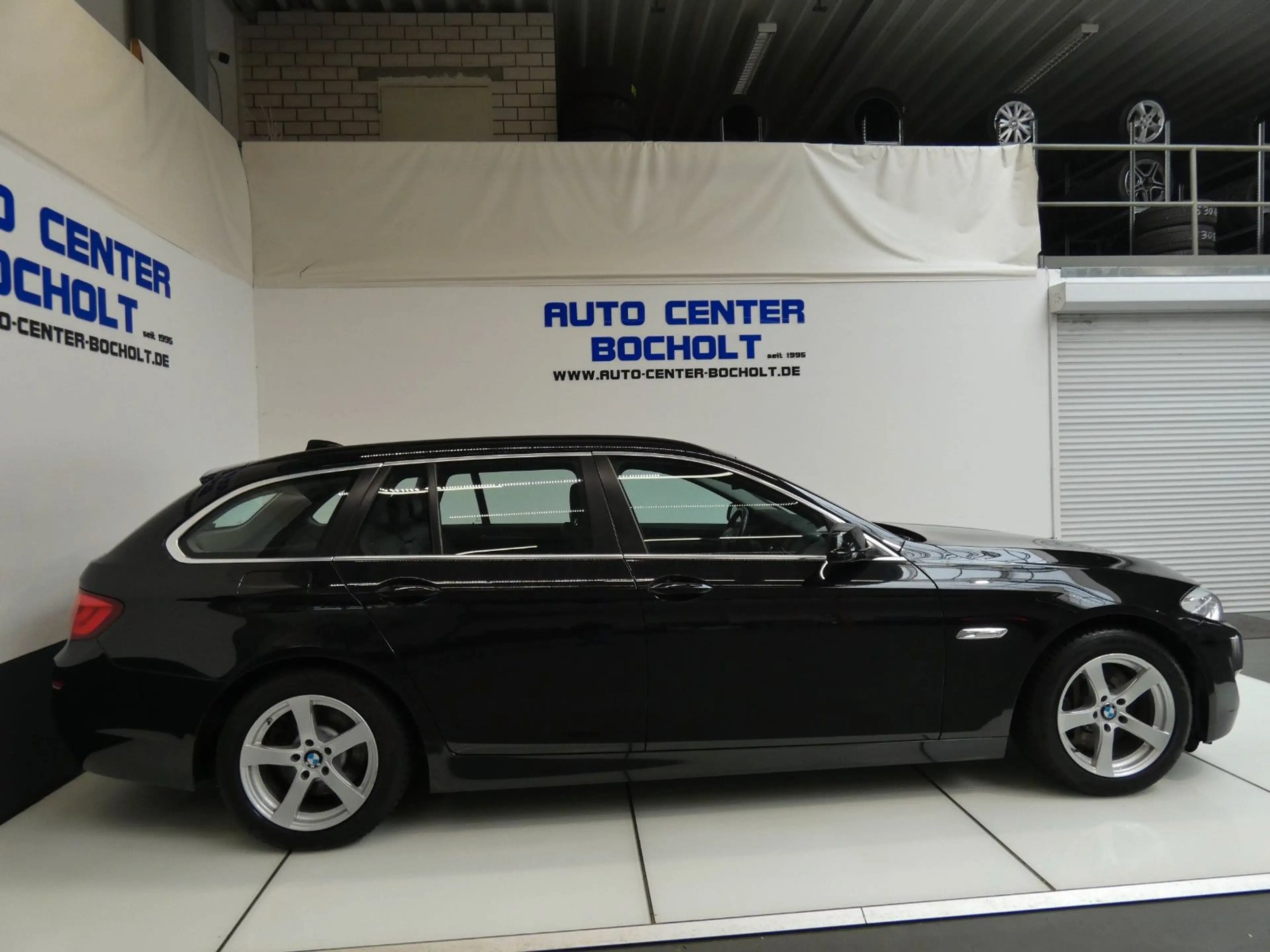 BMW 525 d F11 *Navi*Klimaaut*Leder*Panorama — photo 7