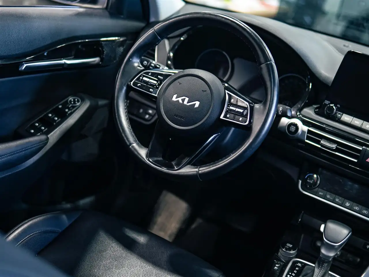 Kia Seltos снимка Kia Seltos