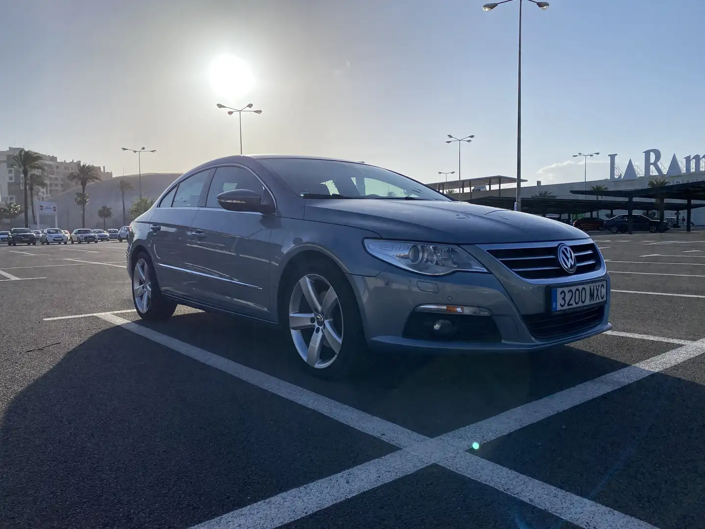 Volkswagen Passat CC 2.0TDI Gris - 2