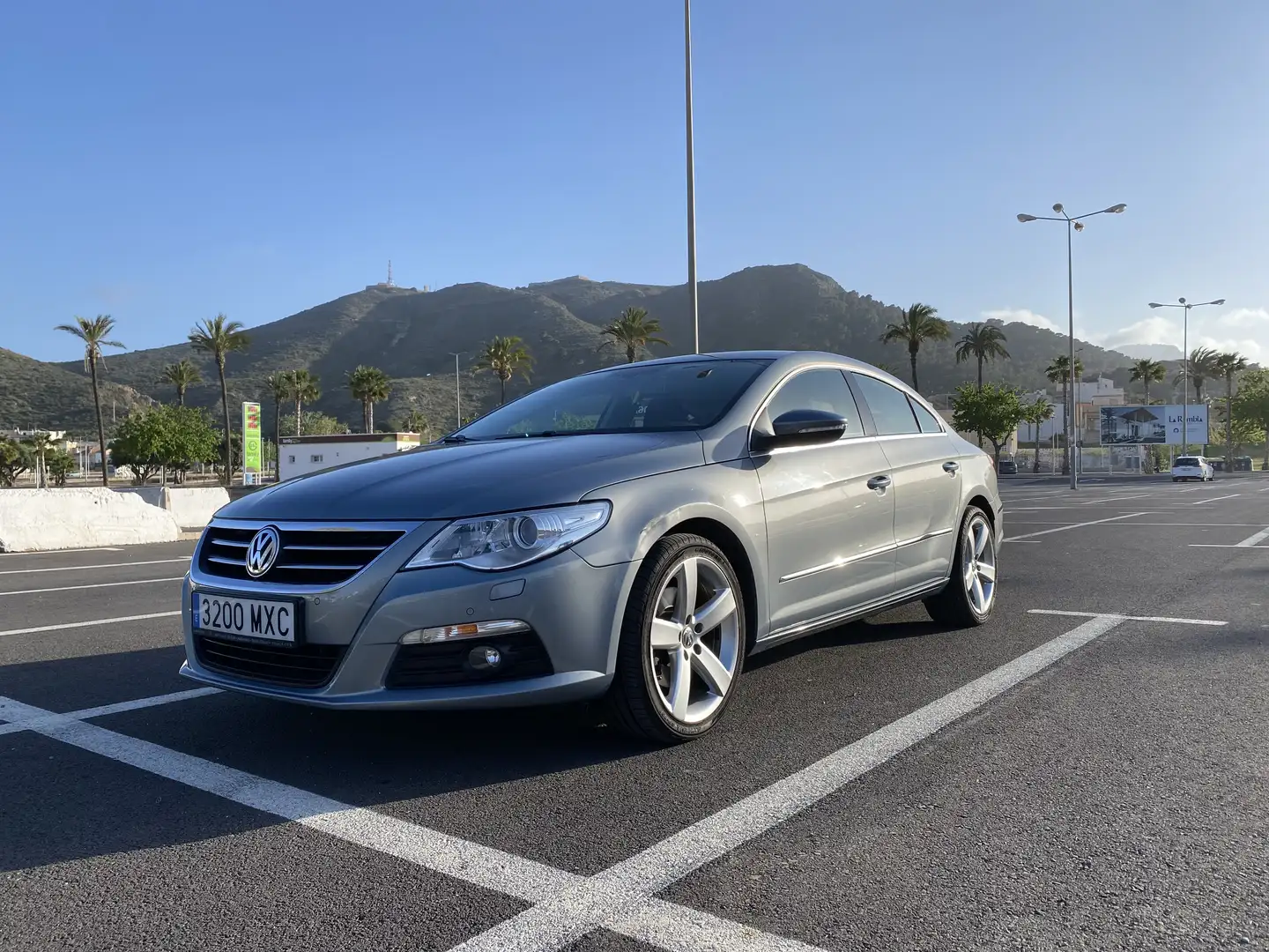 Volkswagen Passat CC 2.0TDI Gris - 1