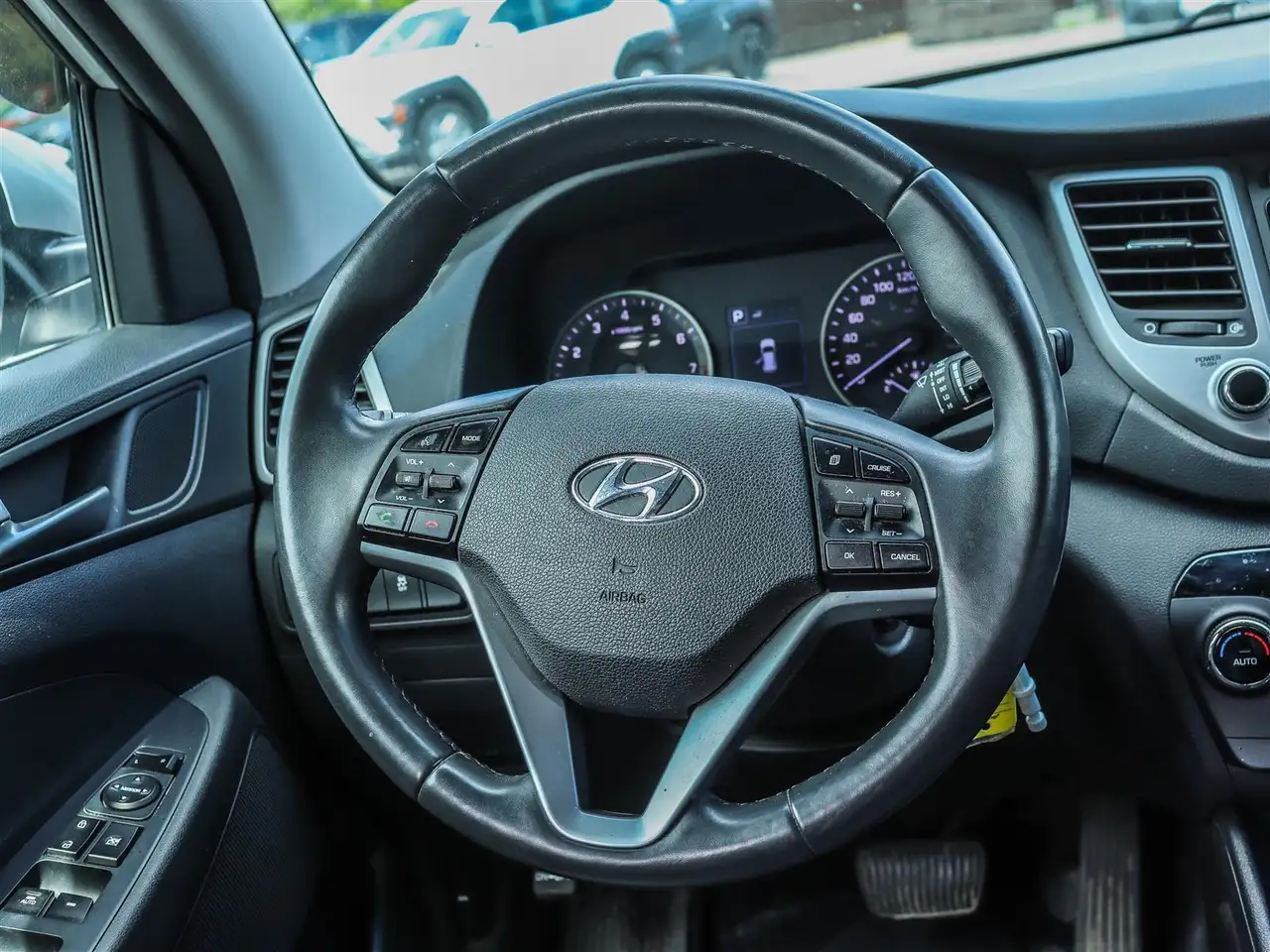 Hyundai TUCSON снимка Hyundai TUCSON
