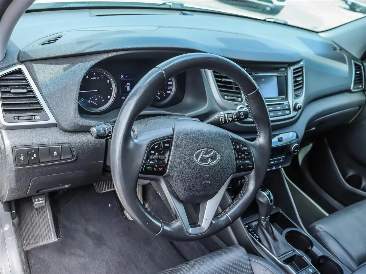 Hyundai TUCSON снимка Hyundai TUCSON
