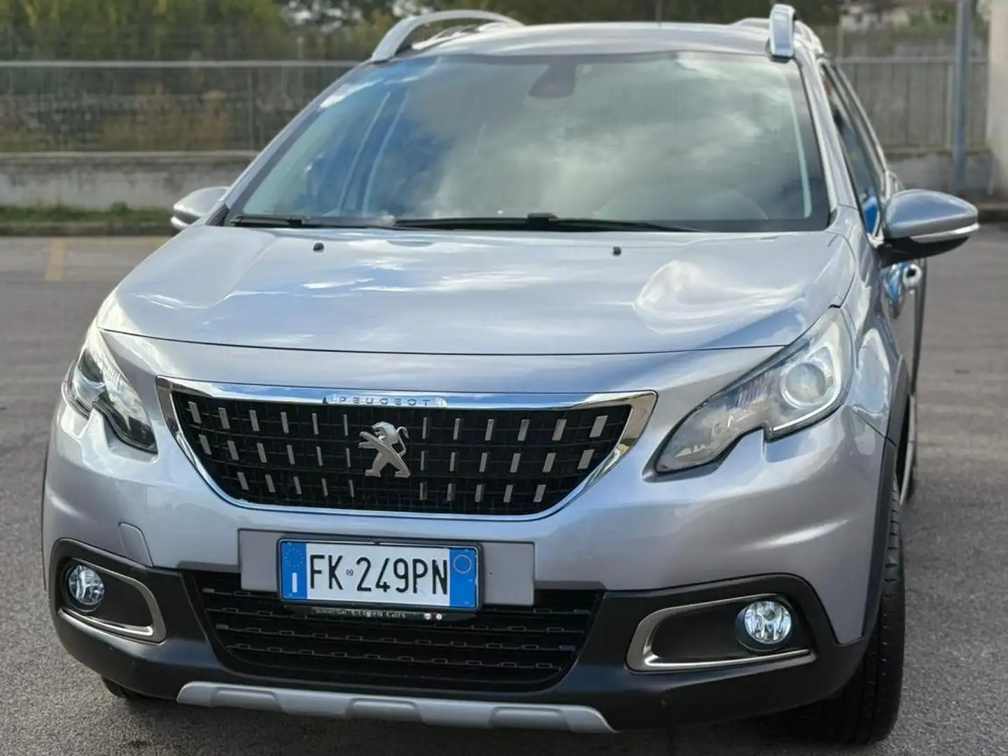 Peugeot 2008 2008 1.6 bluehdi Gt Line 100cv Grigio - 1