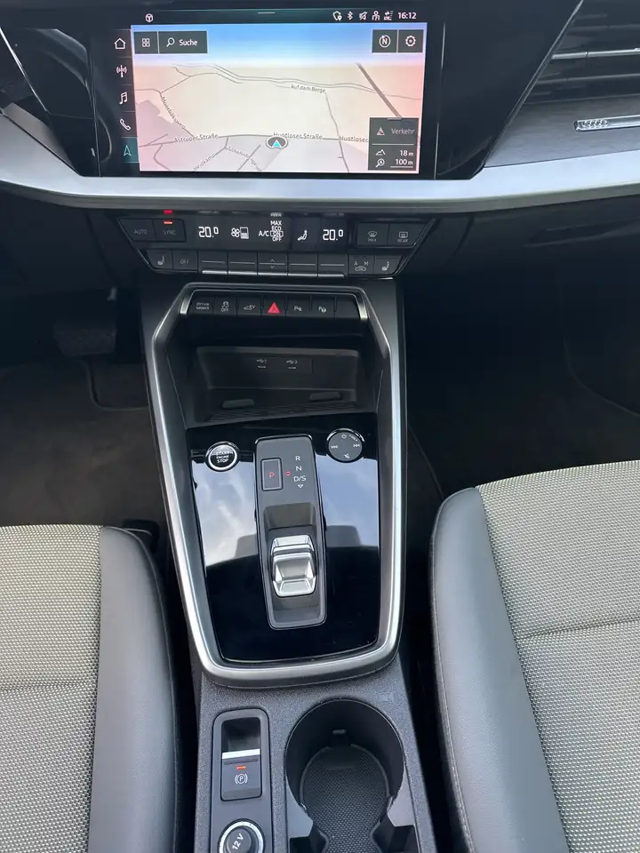 Audi A3 SpB 40 TFSI e NAV+LED+PANO+CARPLAY+V-COCKPIT 12