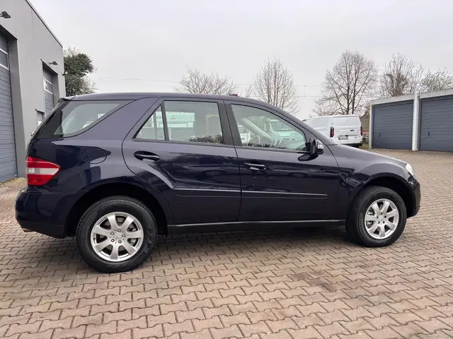 Mercedes-Benz ML 320 CDI DESIGNO NEUZUSTAND VOLL LEDER §3.28