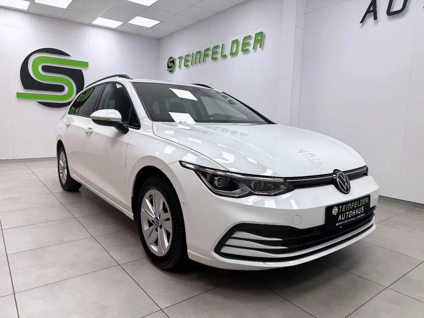 Volkswagen Golf VIII 1.5 TSI Variant Life / SPUR / RKAM Blanc - 1