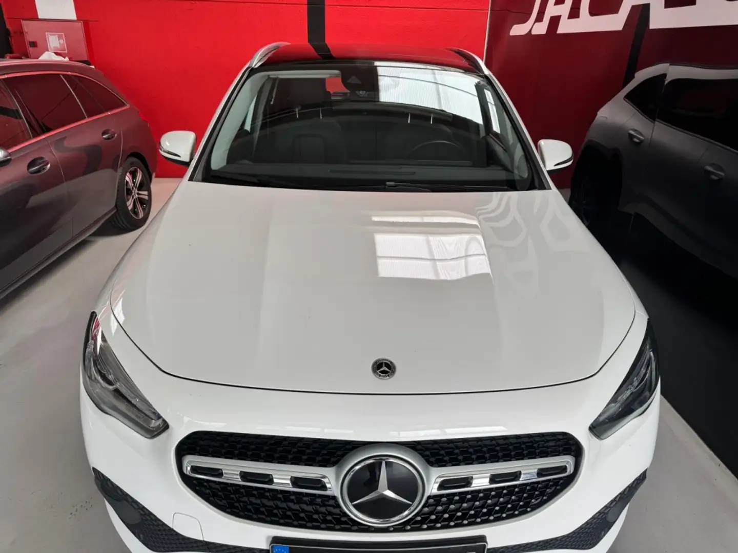 Mercedes-Benz GLA 220 220d 4Matic 8G-DCT Blanco - 2