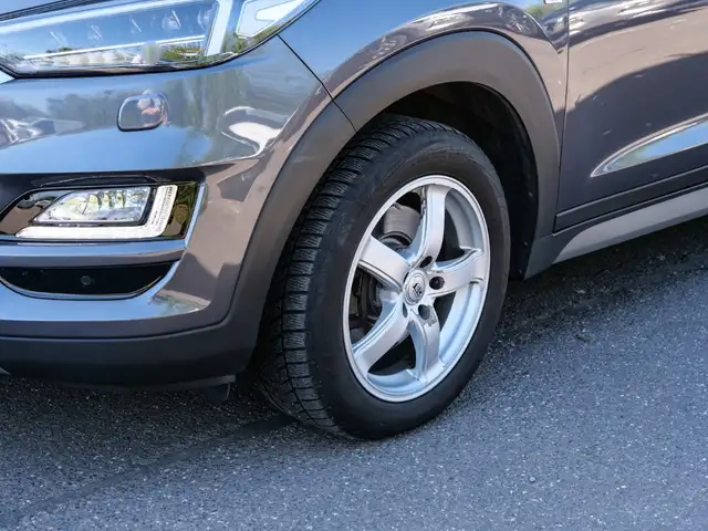 Hyundai Tucson view 3