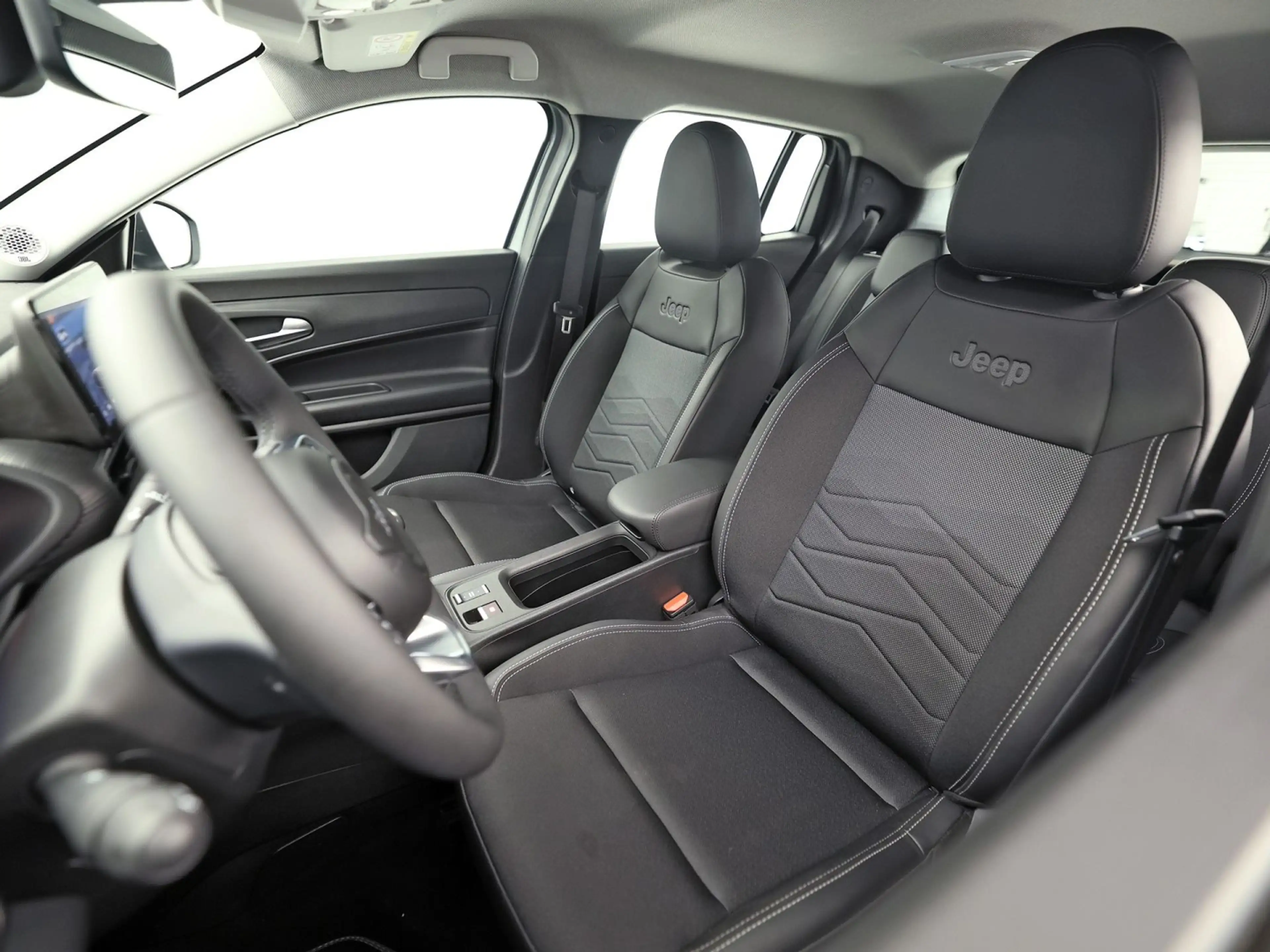 Jeep Avenger 1.2 Altitude Sports (VIRTUAL COCKPIT, APPLE CARPLA — photo 13