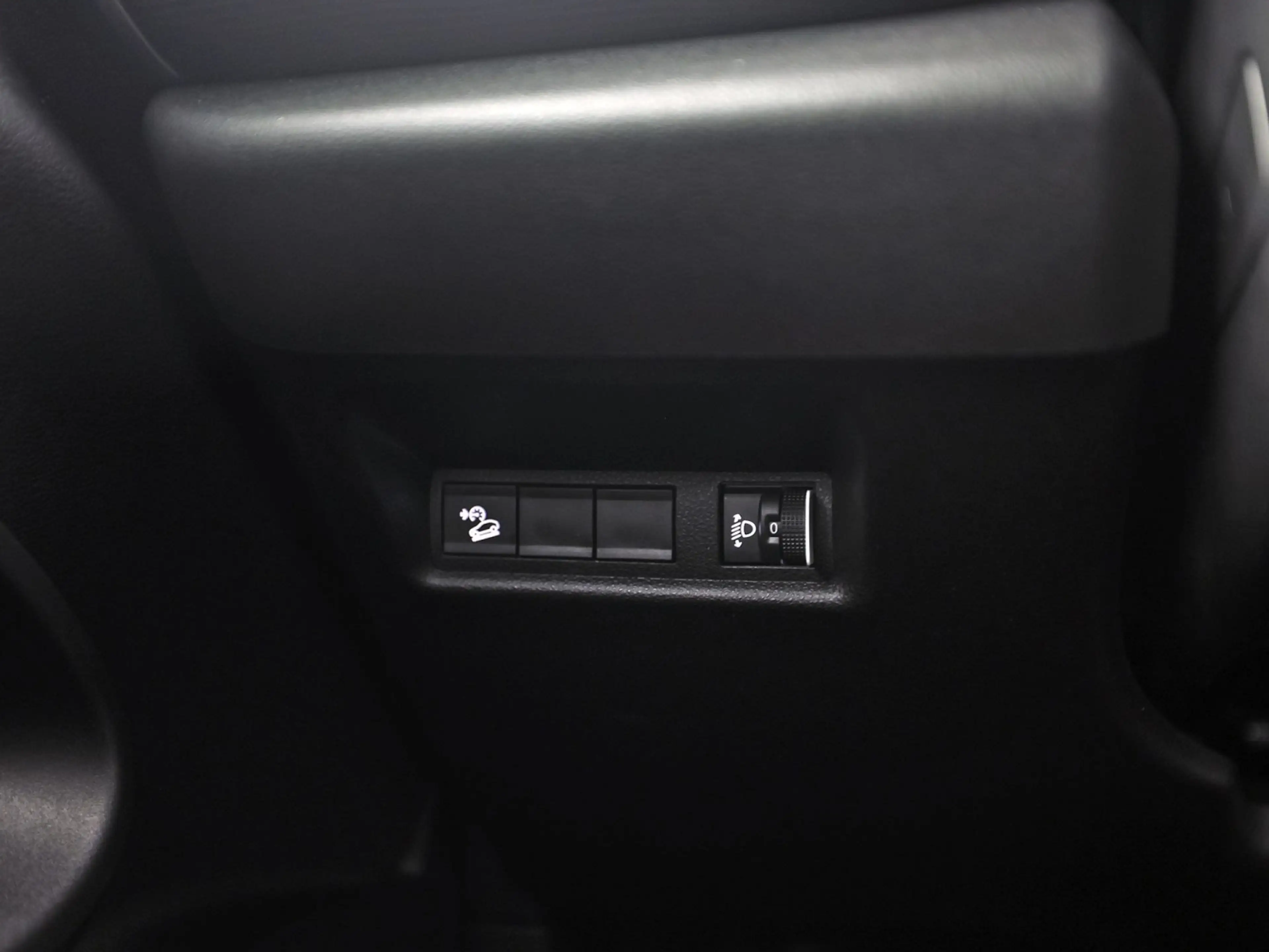 Jeep Avenger 1.2 Altitude Sports (VIRTUAL COCKPIT, APPLE CARPLA — photo 28