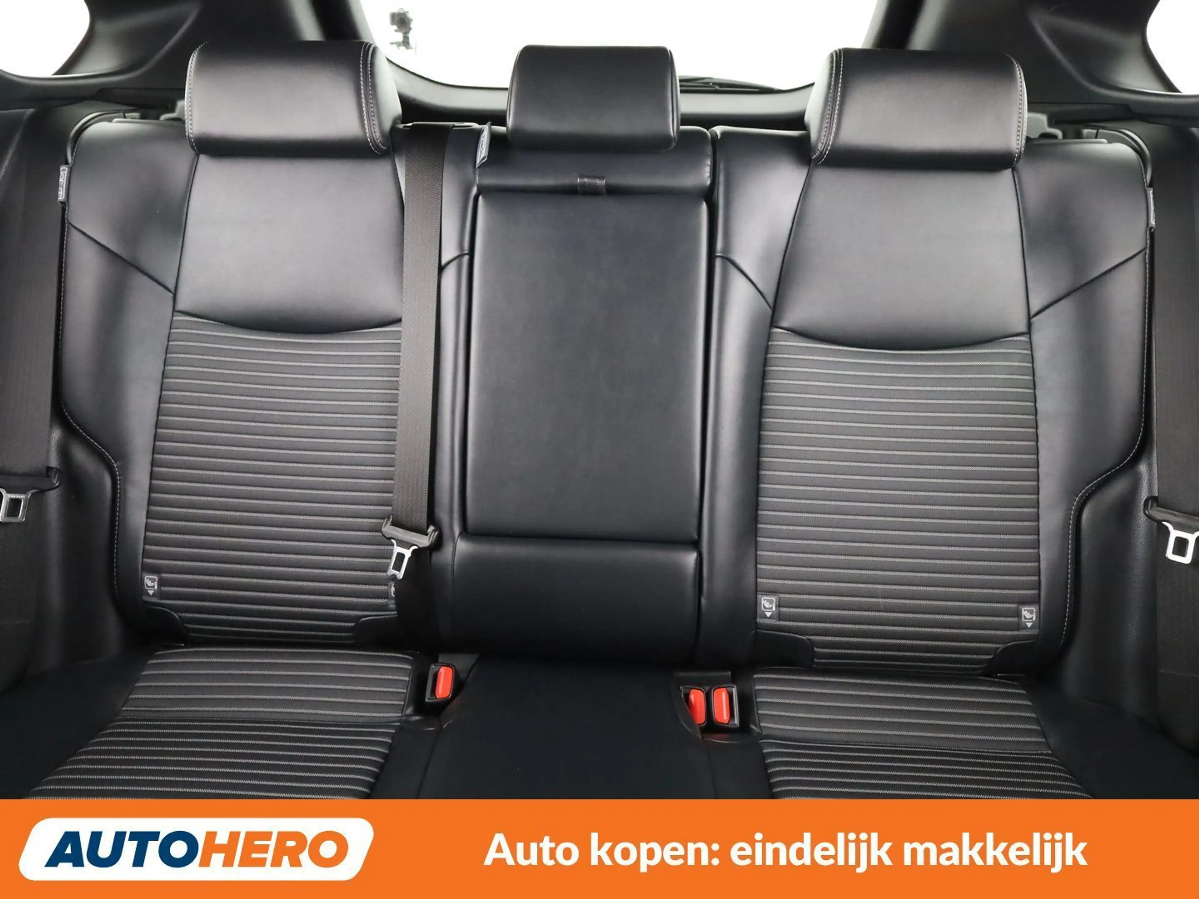 Toyota RAV 4 2.5 Hybrid 4x2 Black Edition — photo 15