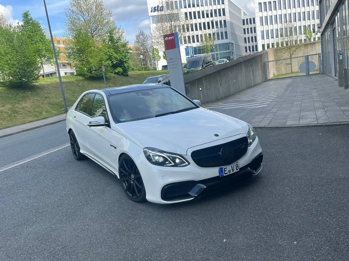 Mercedes-Benz E 63 AMG E 63 AMG S 4Matic AMG Speedshift MCT - 2