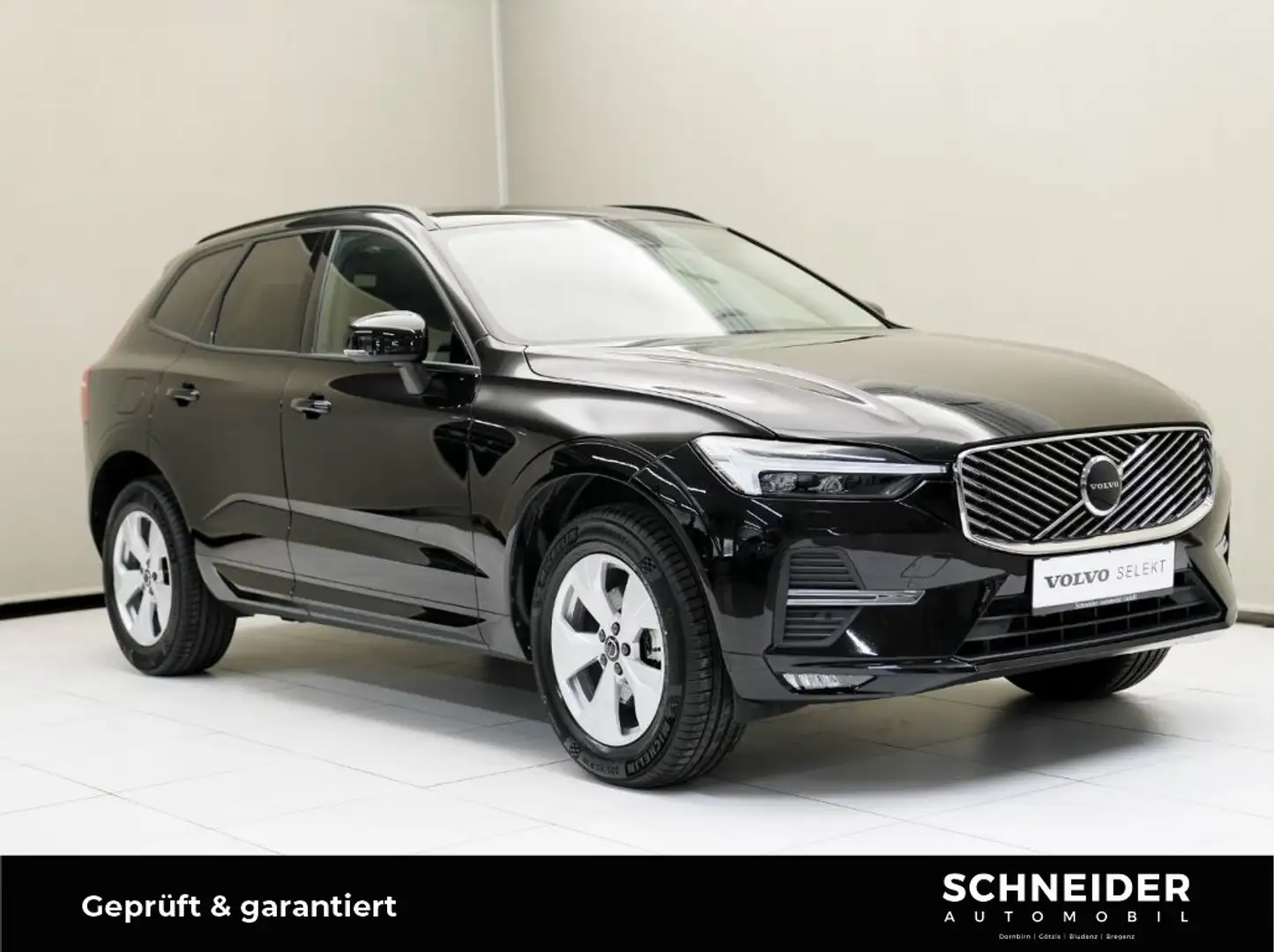 Volvo XC60 Core, B5 Mild Hybrid, Benzin W-Paket Navi Schwarz - 1
